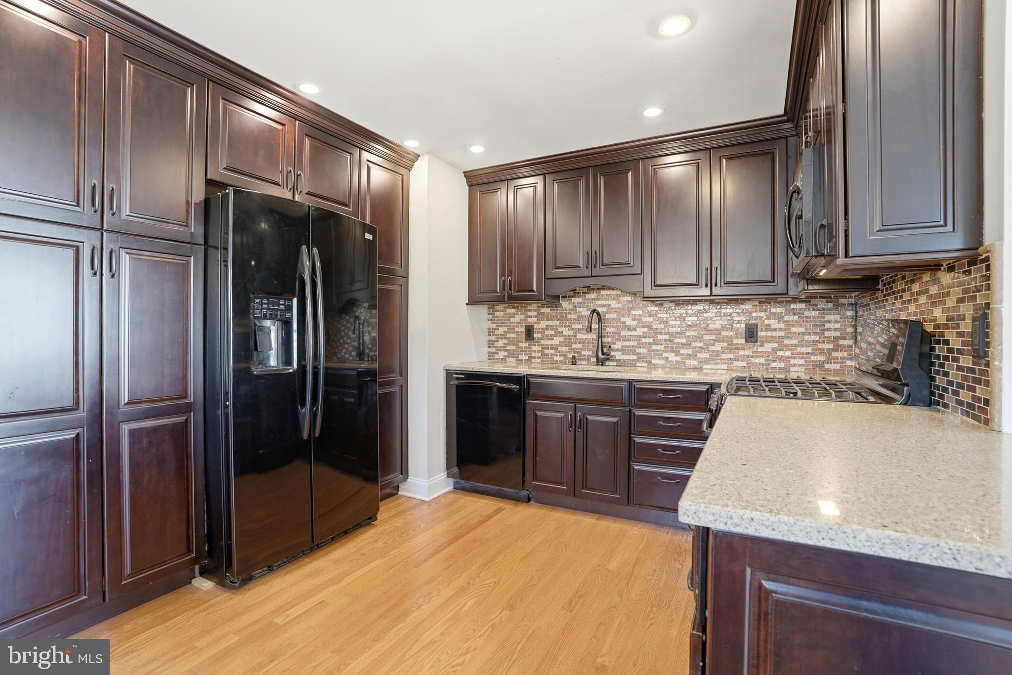 VALLEY VIEW - Residential