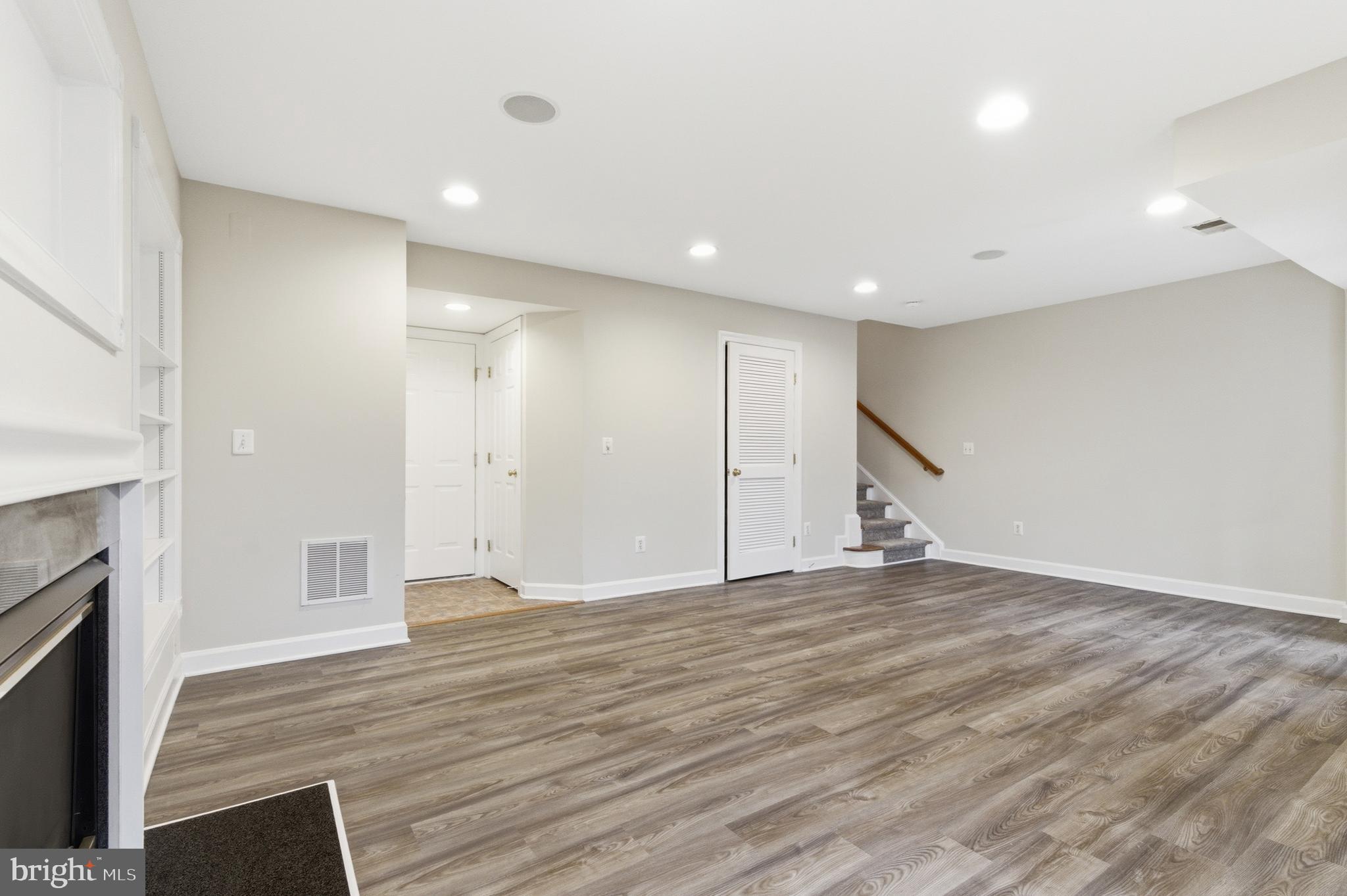 LORTON STATION NORTH CND - Residential