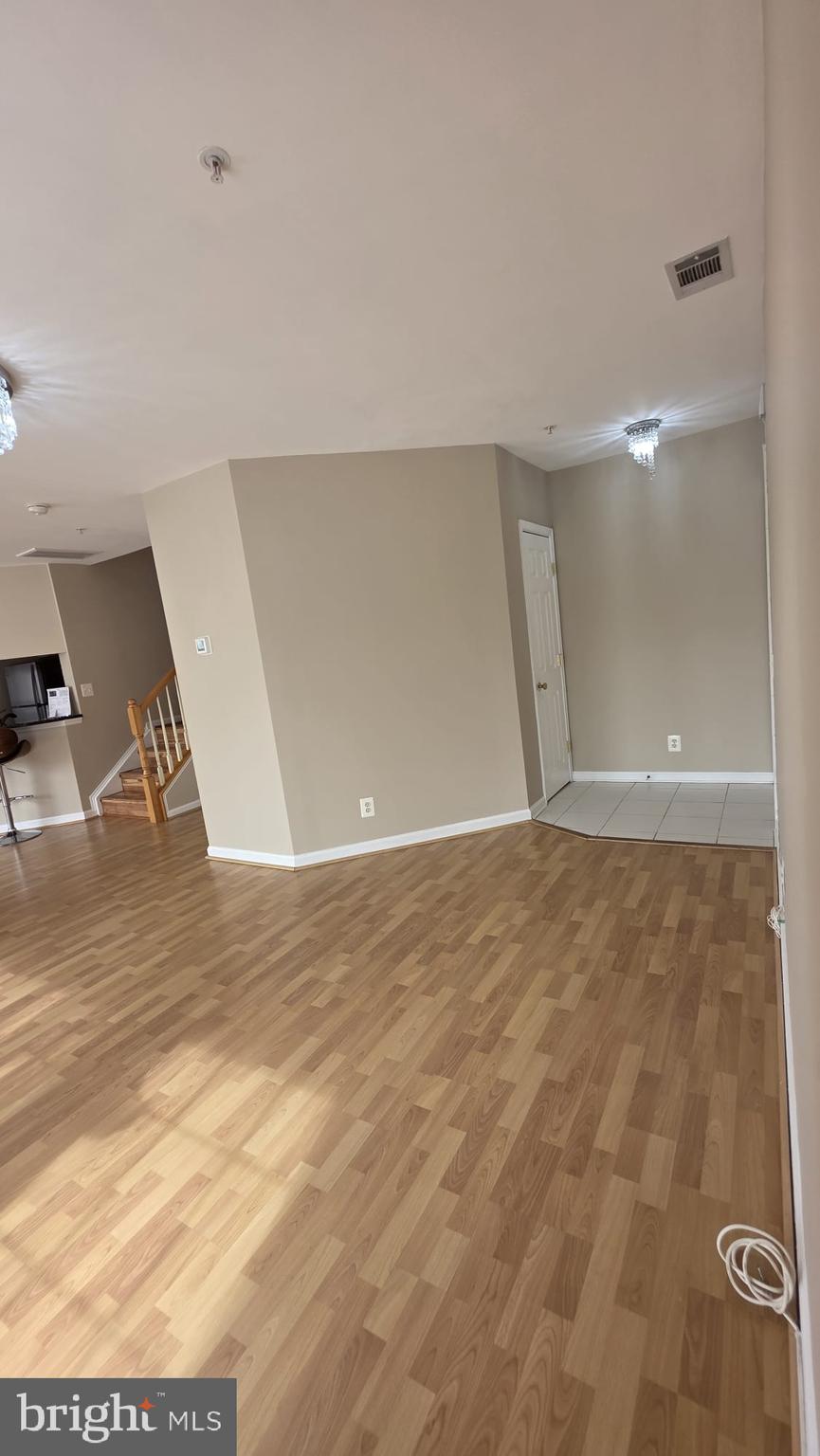 FALLSGROVE - Residential Lease