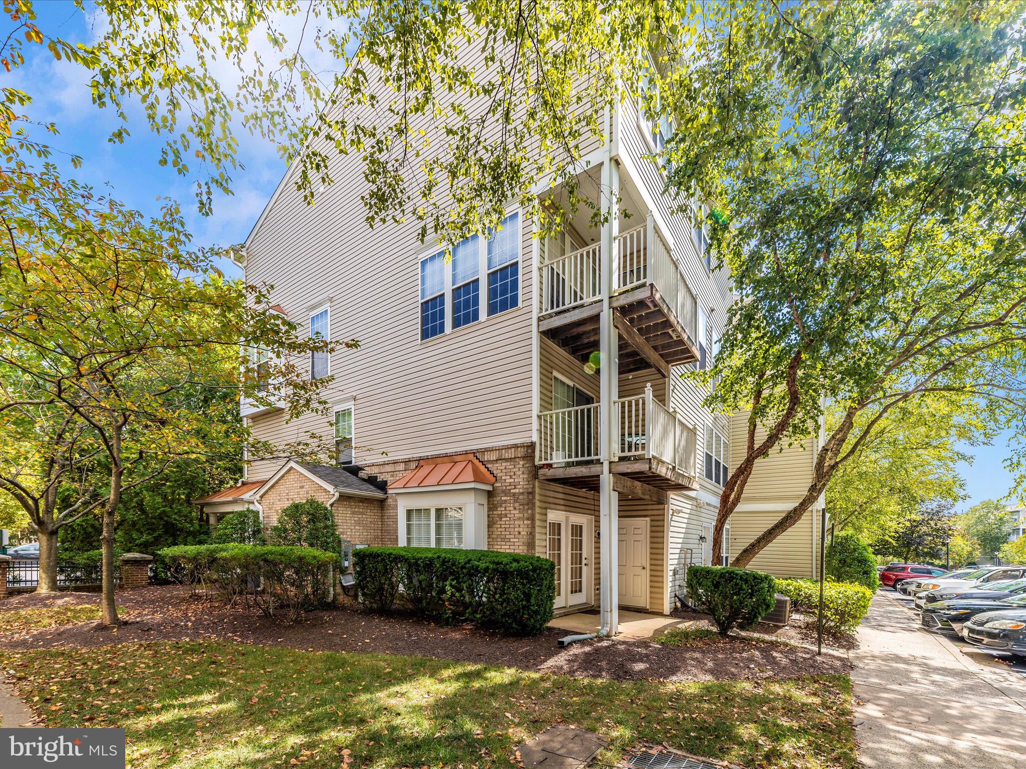 FALLSGROVE - Residential Lease