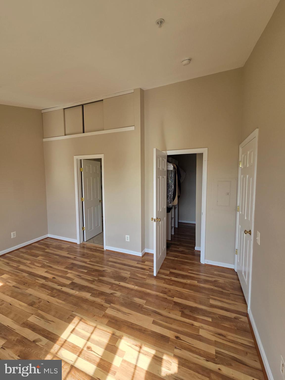 FALLSGROVE - Residential Lease