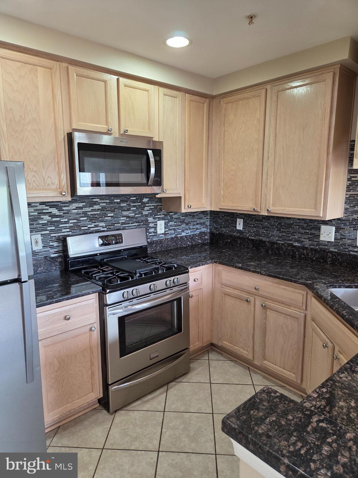 FALLSGROVE - Residential Lease