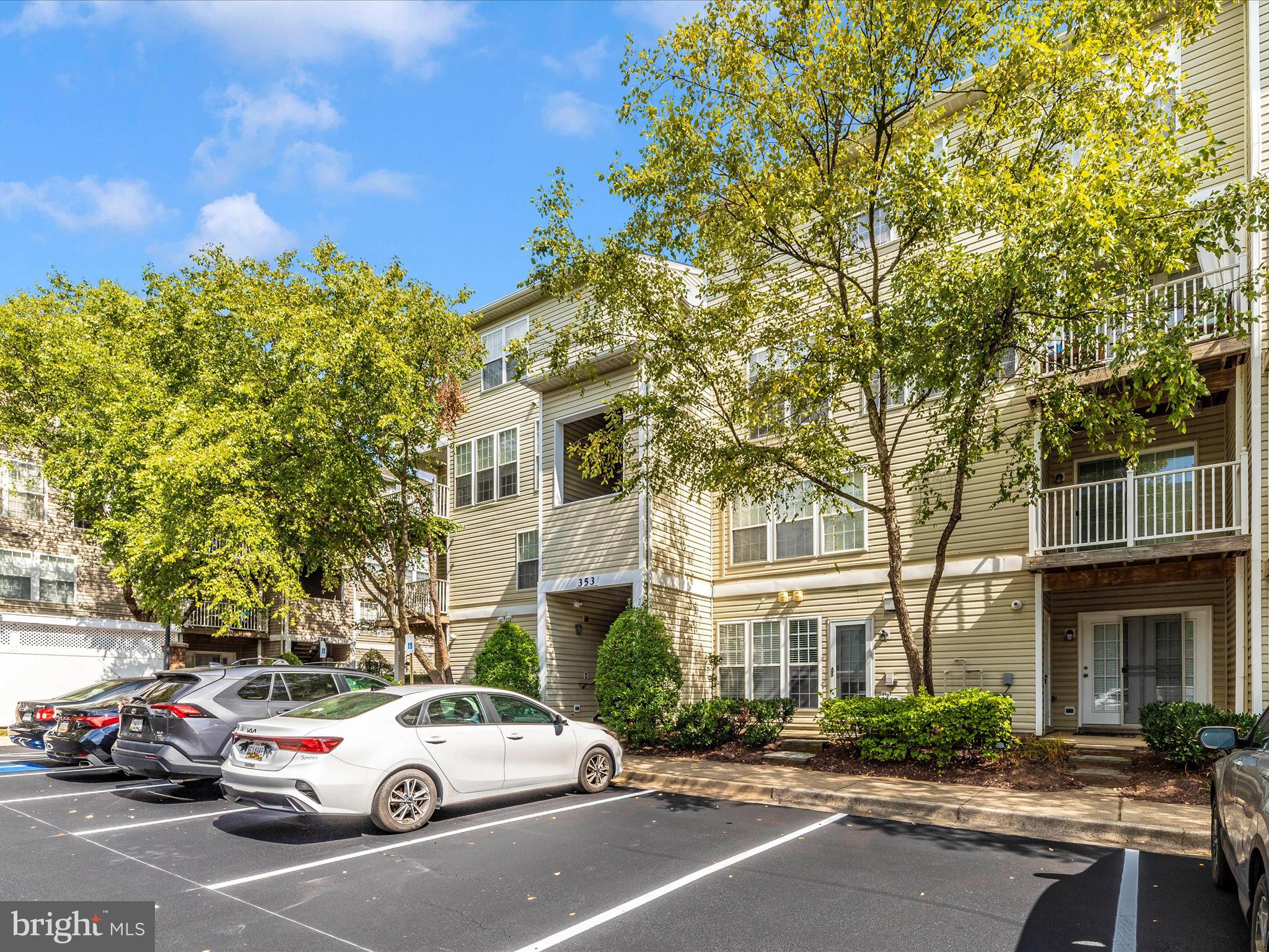 FALLSGROVE - Residential Lease