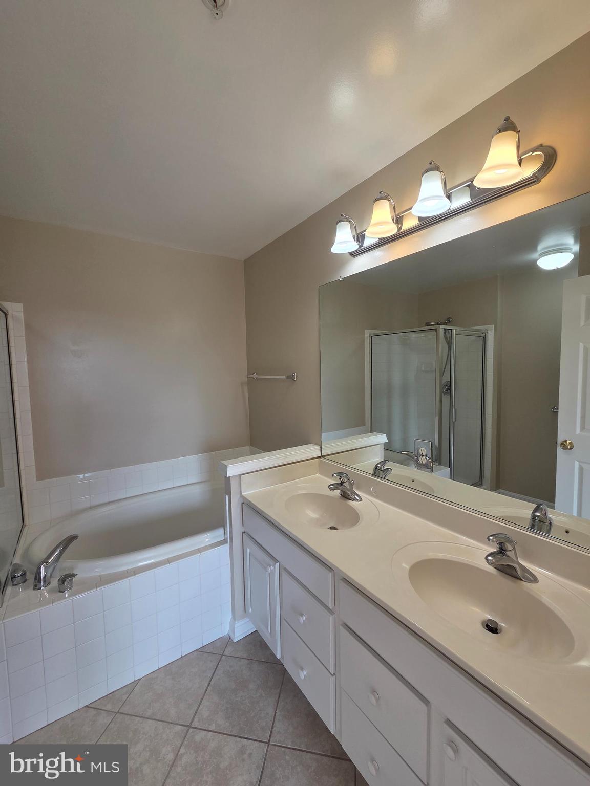 FALLSGROVE - Residential Lease