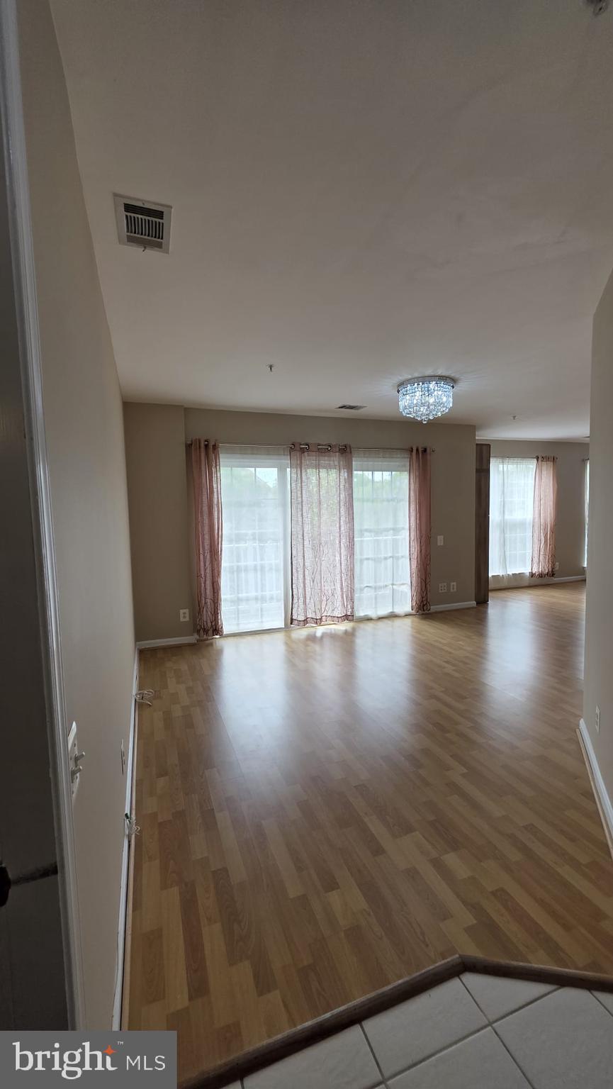 FALLSGROVE - Residential Lease