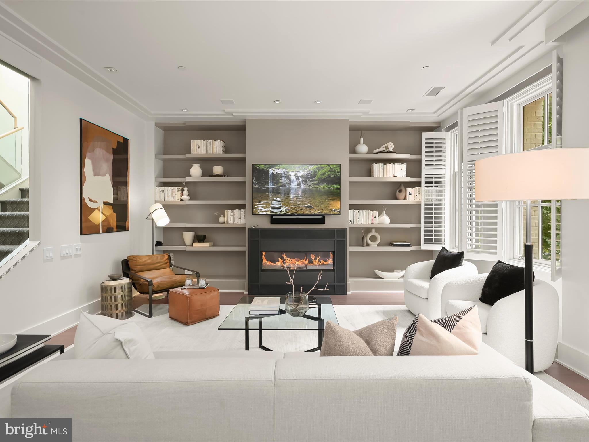 GEORGETOWN - Residential