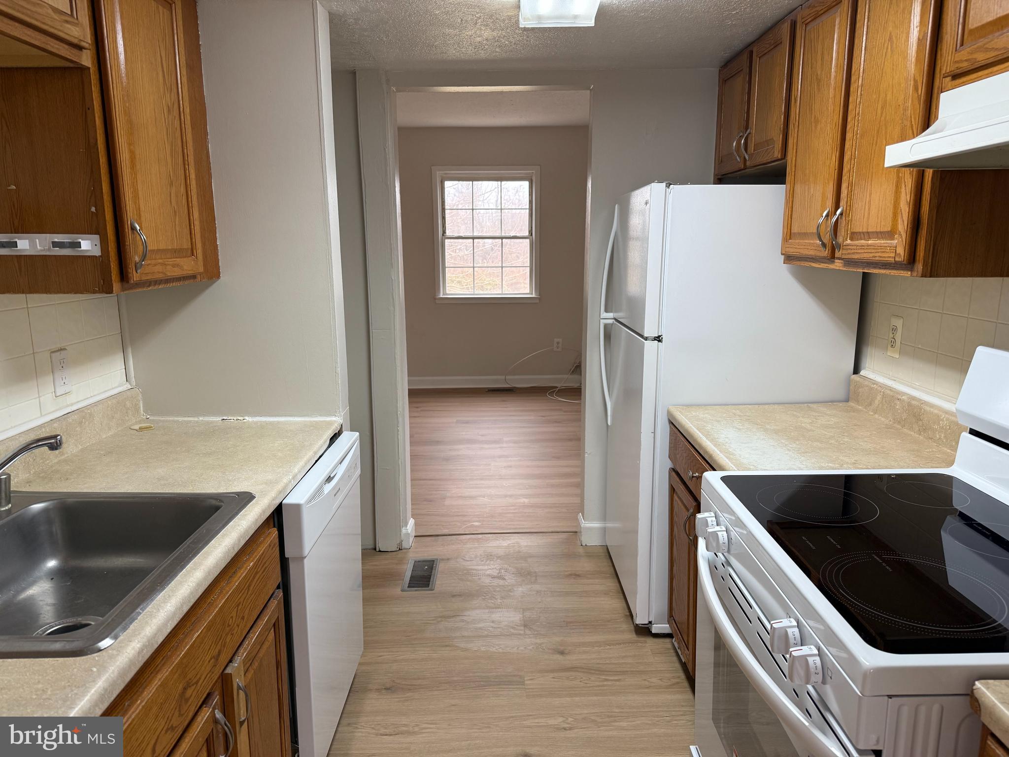 WILLIAMSTOWN - Residential Lease