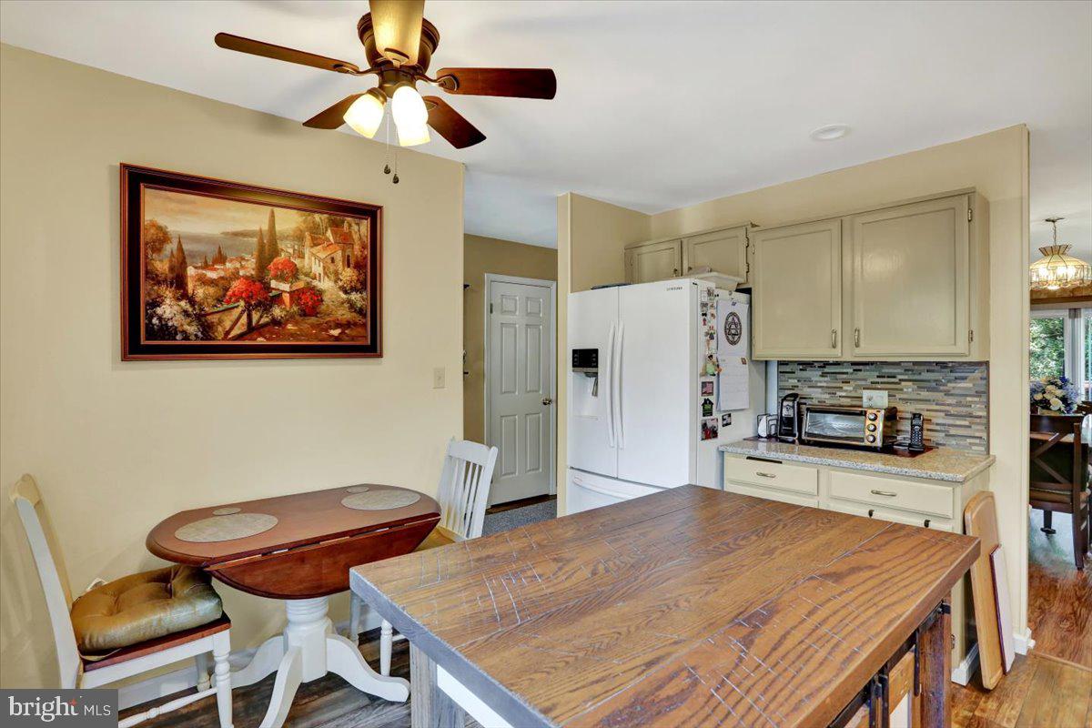 24 PINE WOODS COURT