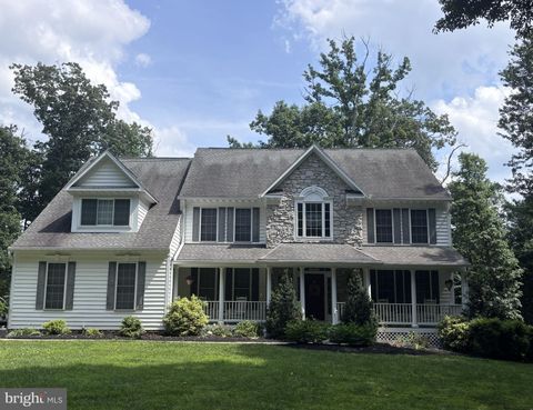 Homes For Sale - 15058 Frederick Road<br/> WOODBINE, MD 21797