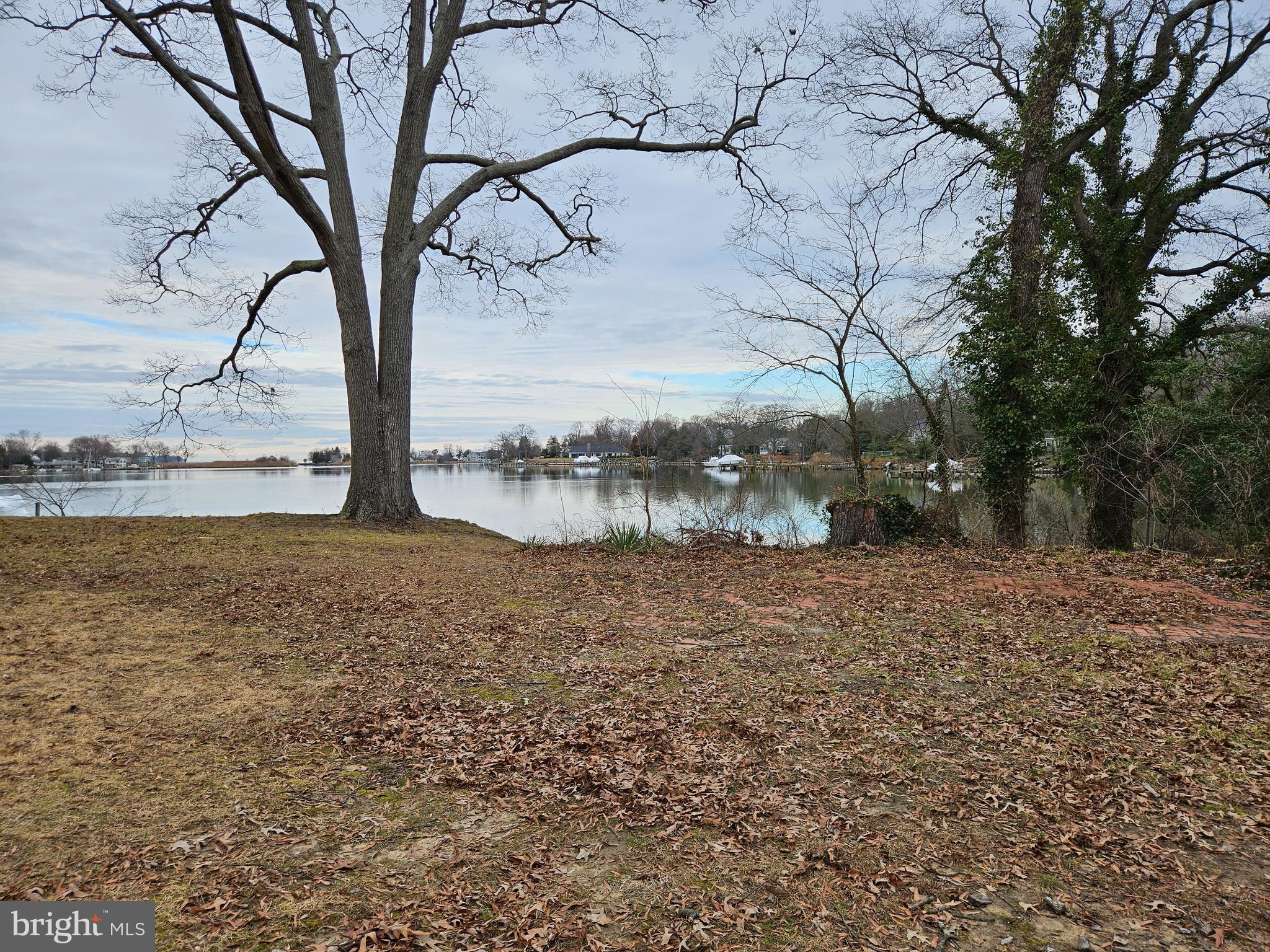 CAPE ST CLAIRE - Land