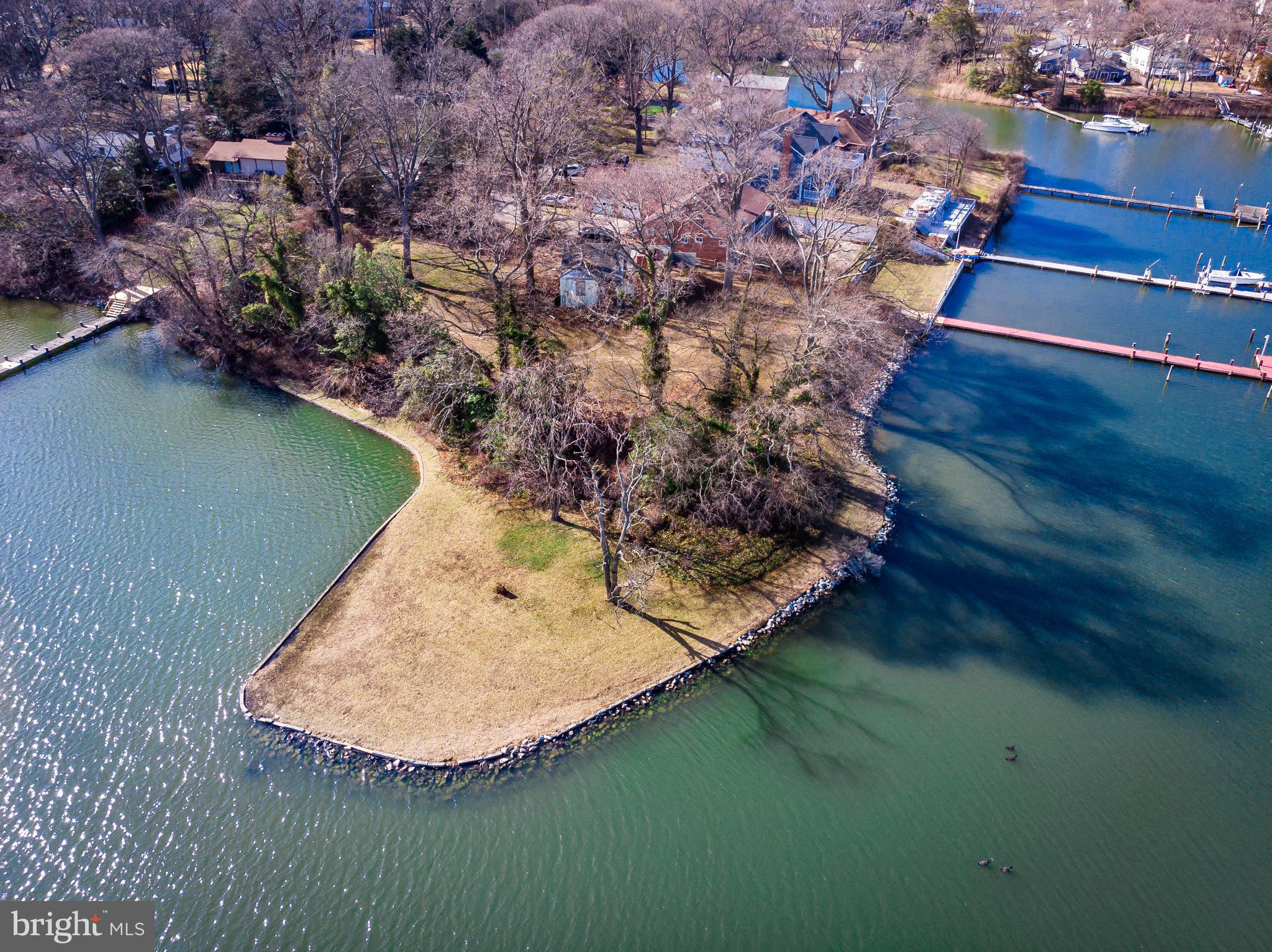 CAPE ST CLAIRE - Land