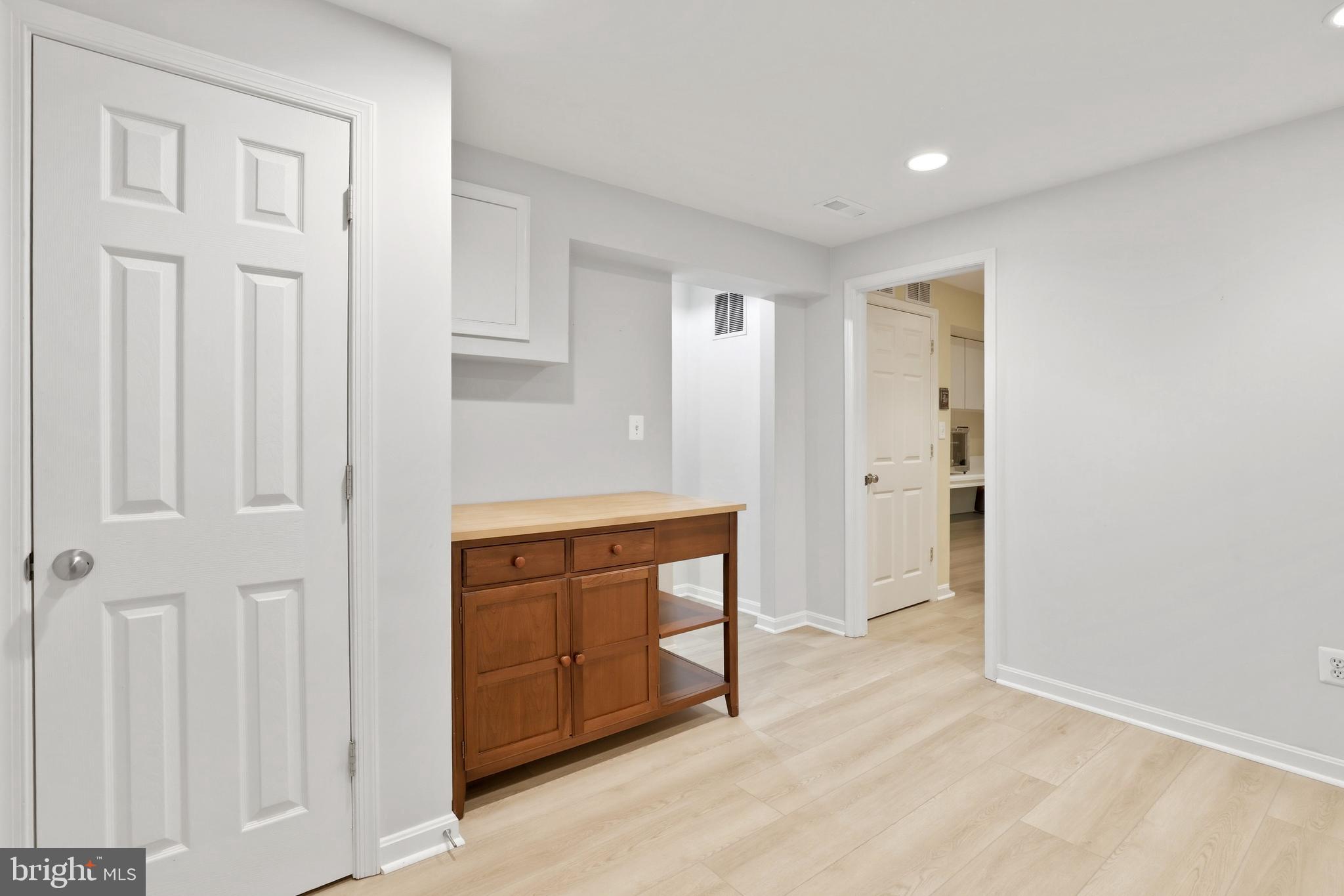 ASHBRIER - Residential