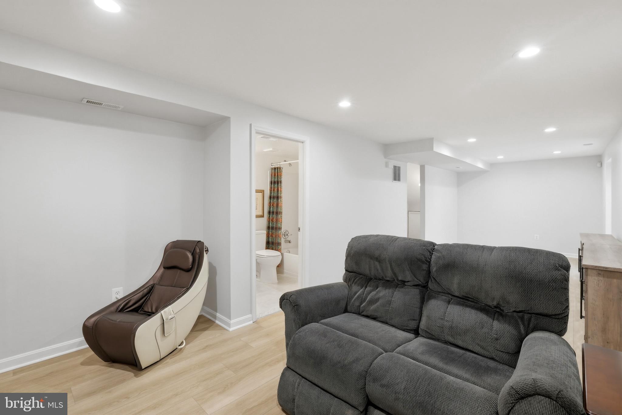 ASHBRIER - Residential