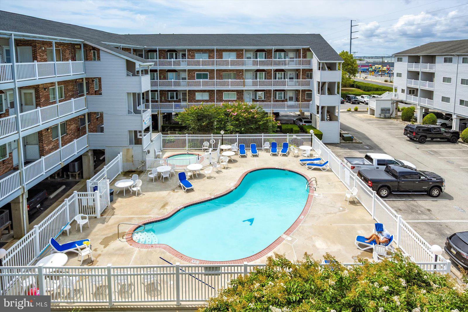 5500 COASTAL HIGHWAY D323D2