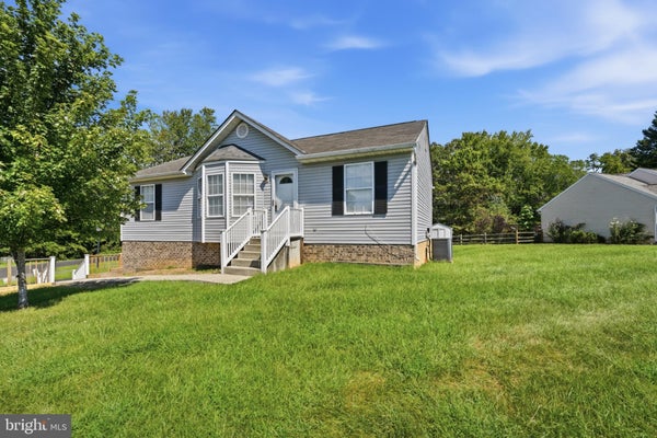 10721 PEACH TREE DR, FREDERICKSBURG, VA 22407 - Image f9bfe94d80cd595e1ab3c108f61dab5a/3259907720