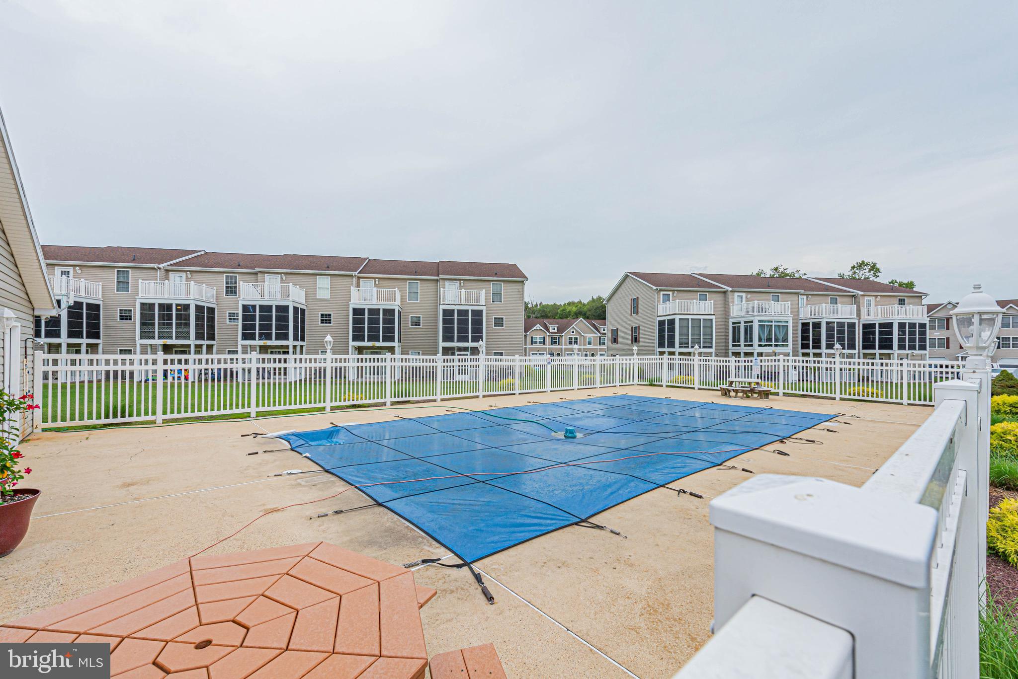 CEA-DAG COURT - Residential