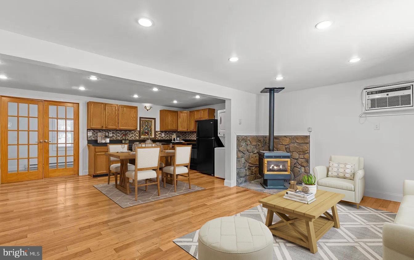 INDIAN MOUNTAIN LAKE - Residential