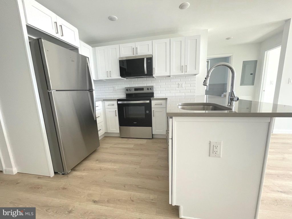 Photo of 7248 Rising Sun Avenue, PHILADELPHIA, PA 19111 (MLS # PAPH2552040)