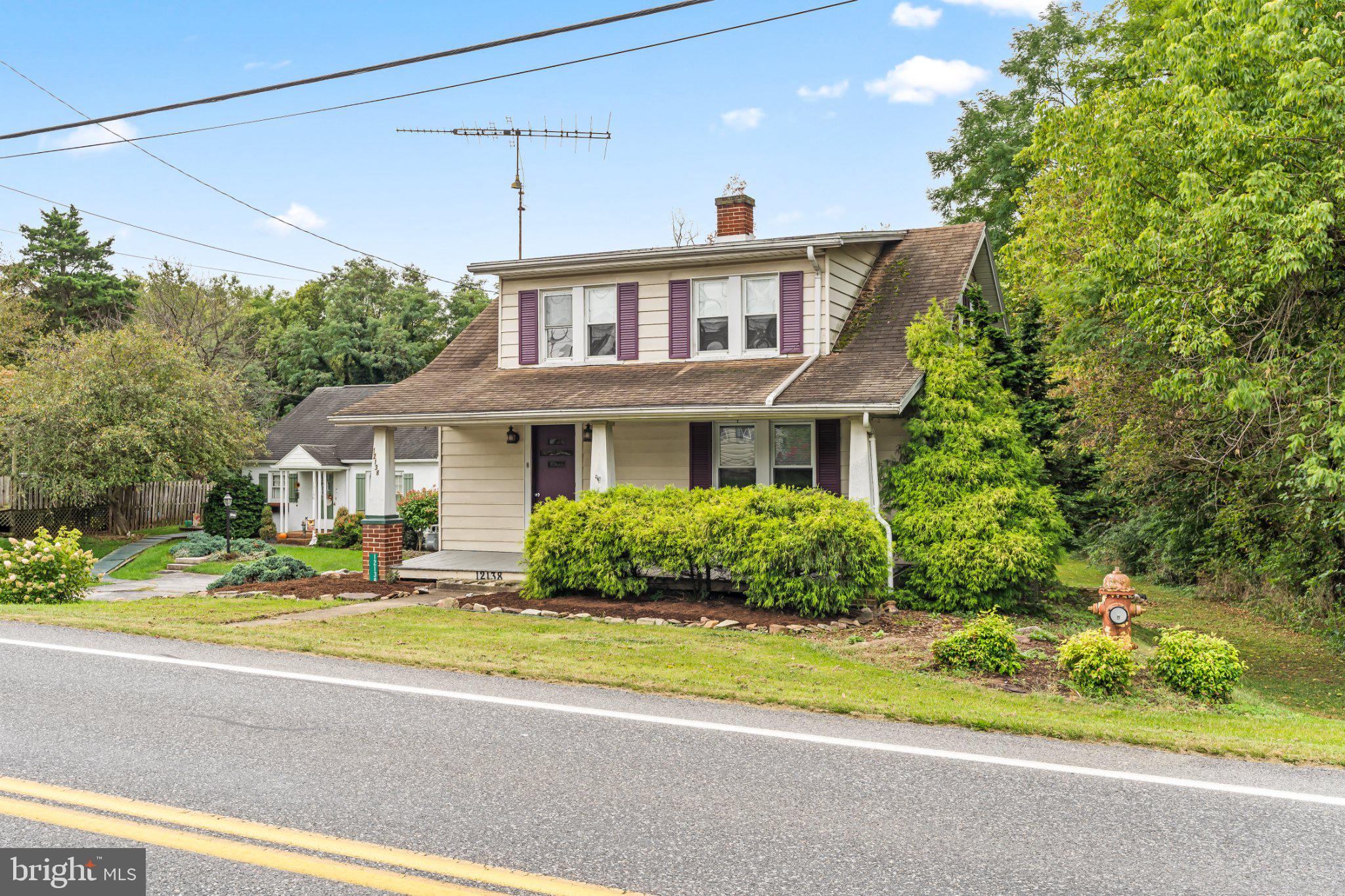 12138 BUCHANAN TRAIL WEST W