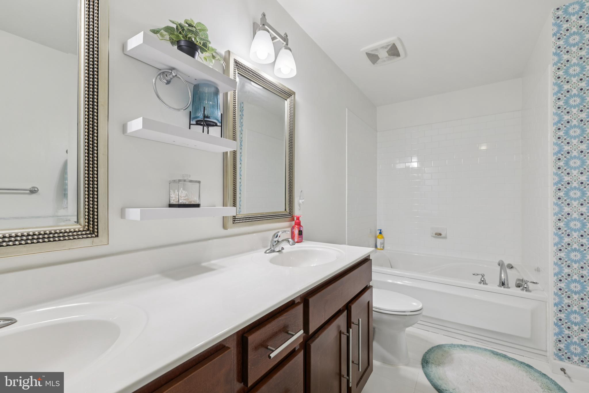 BARCLAY - Residential