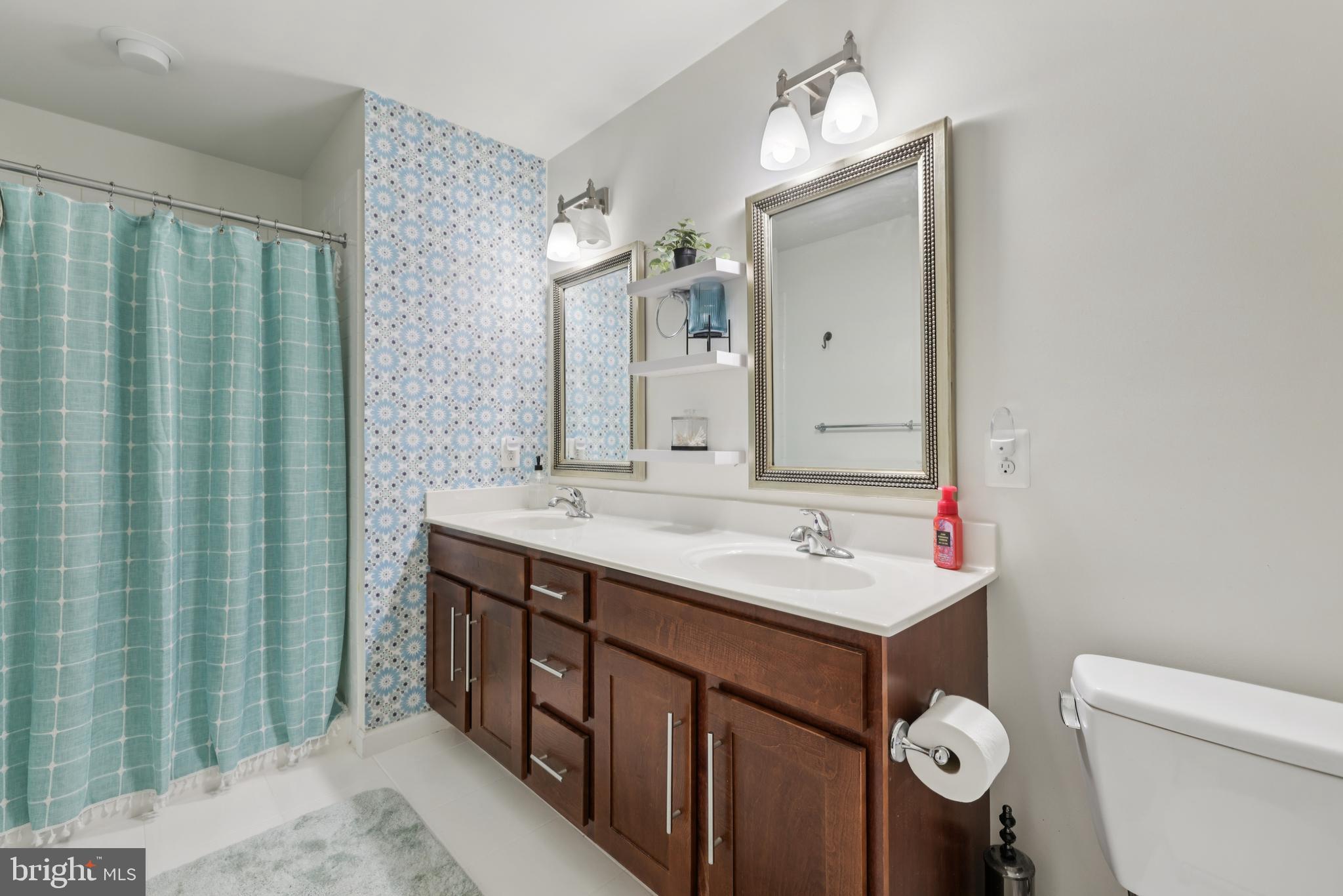 BARCLAY - Residential