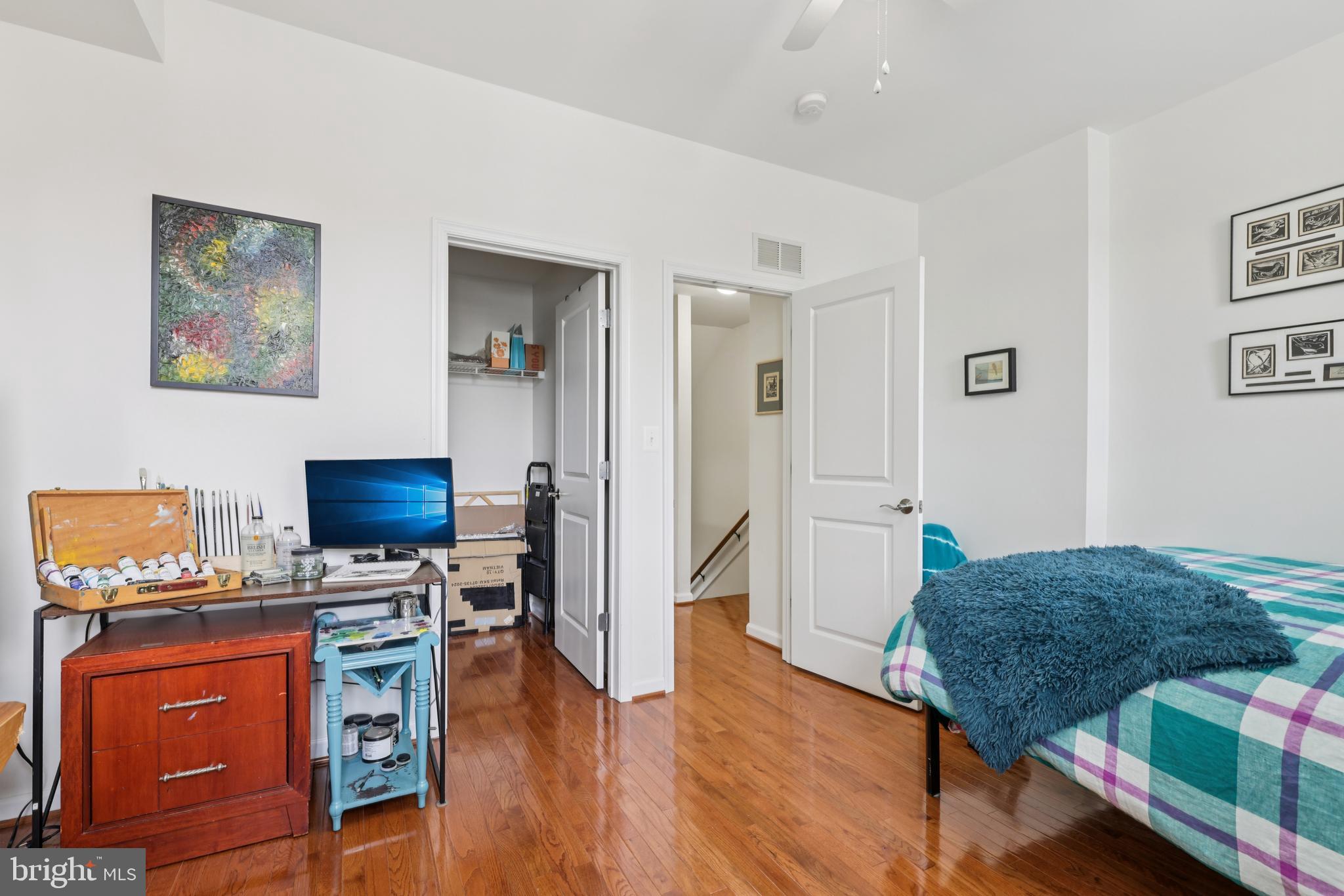 BARCLAY - Residential
