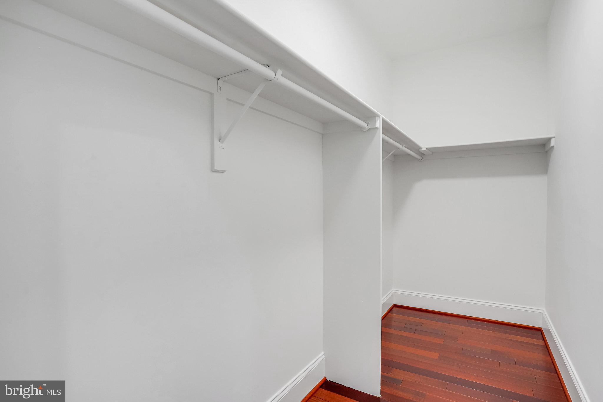 PIMMIT HILLS - Residential