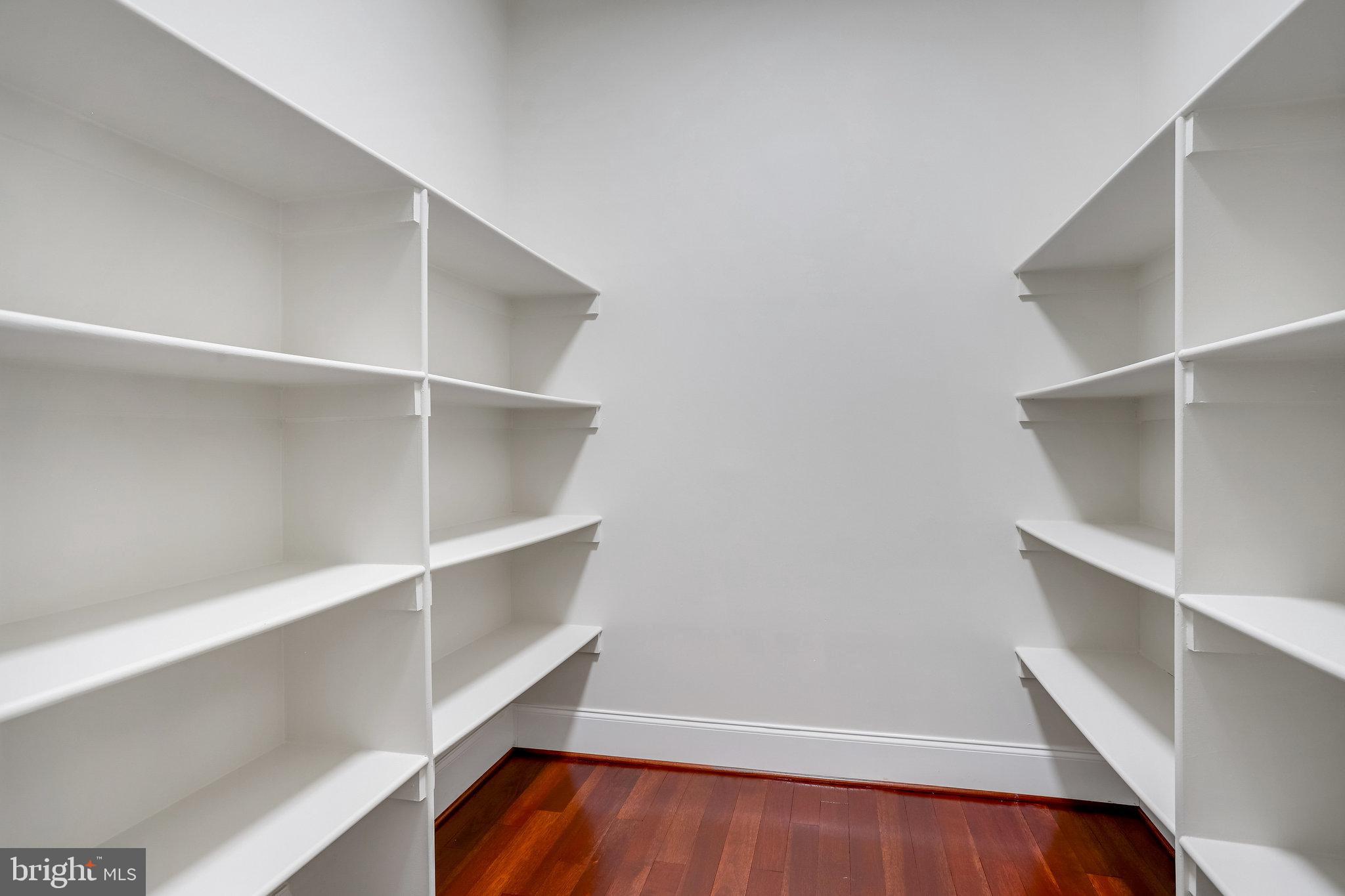 PIMMIT HILLS - Residential