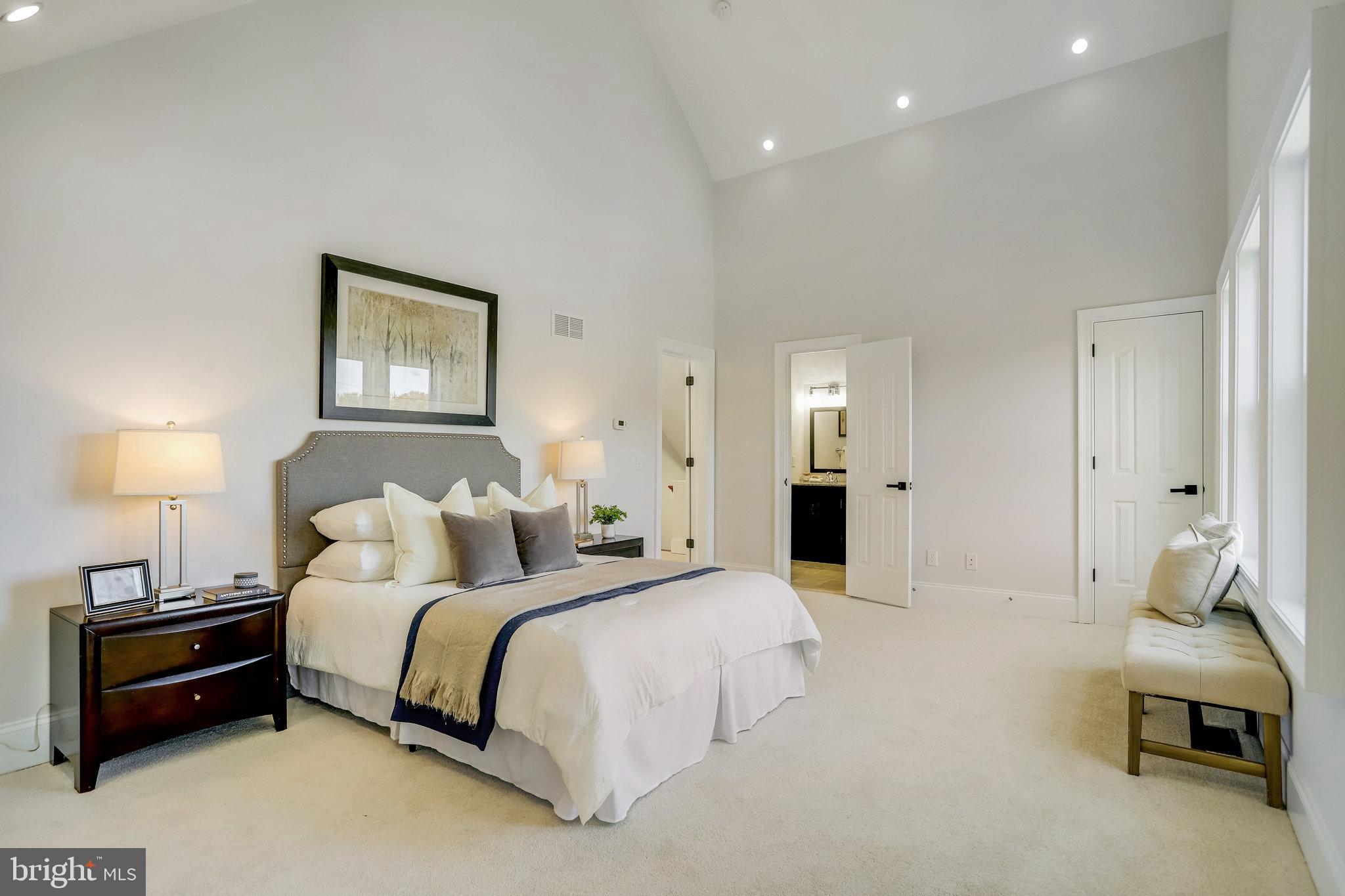 PIMMIT HILLS - Residential