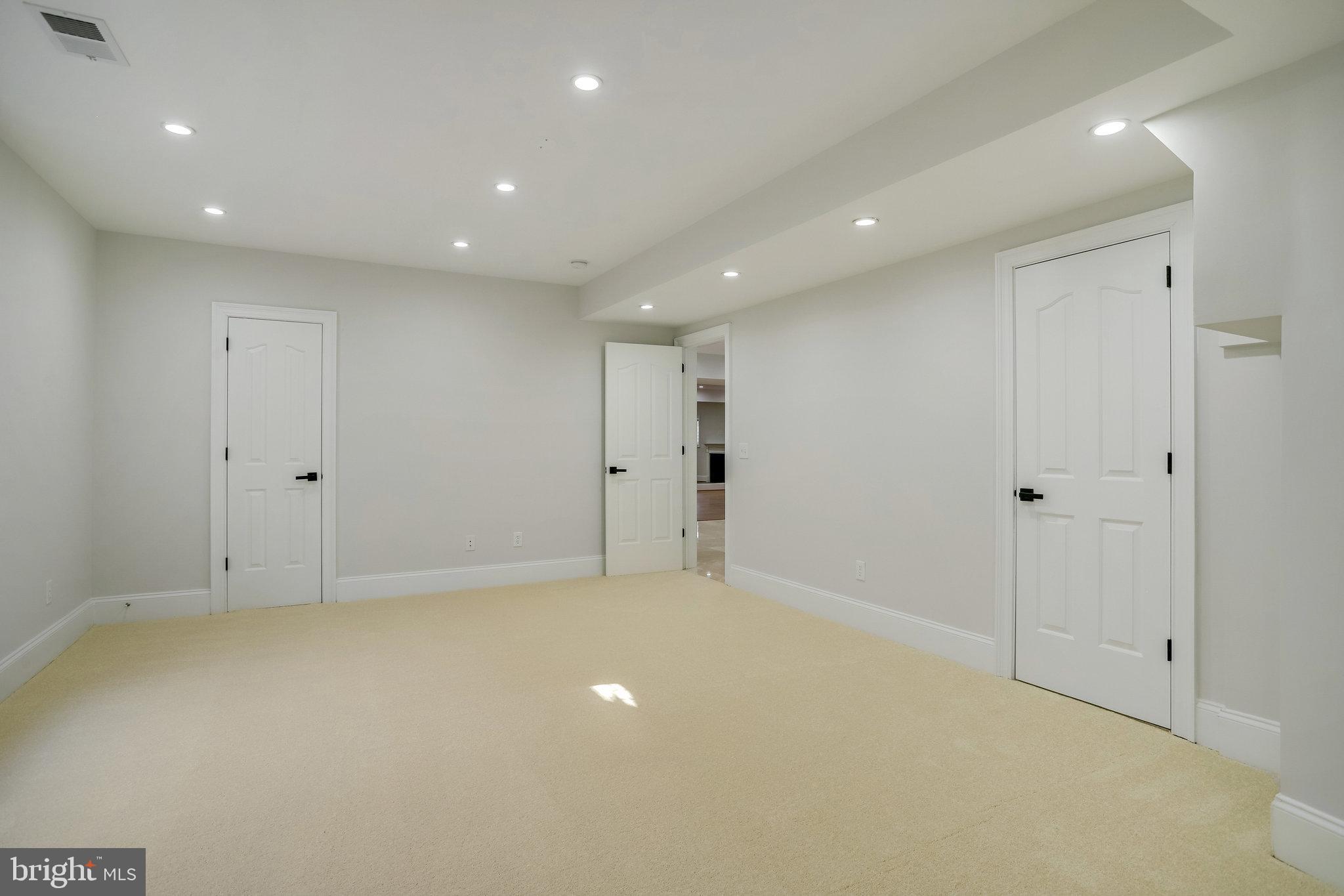 PIMMIT HILLS - Residential