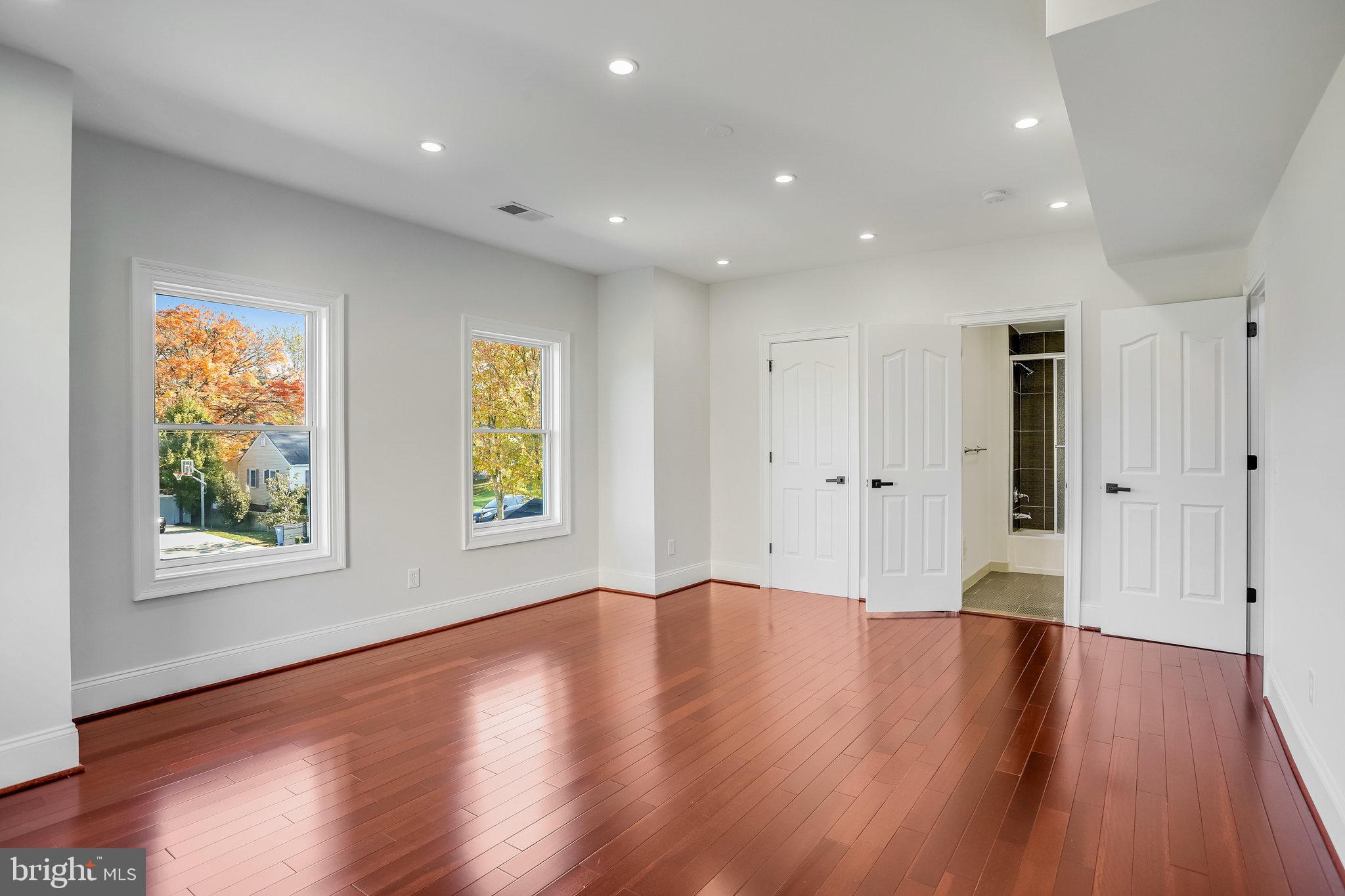 PIMMIT HILLS - Residential