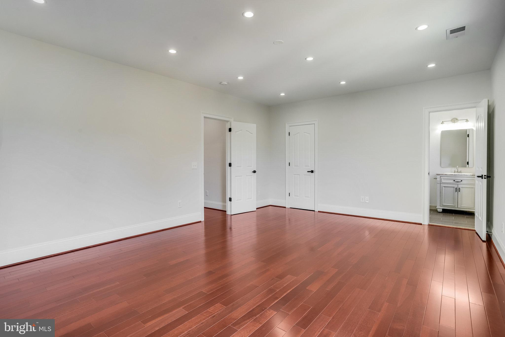 PIMMIT HILLS - Residential