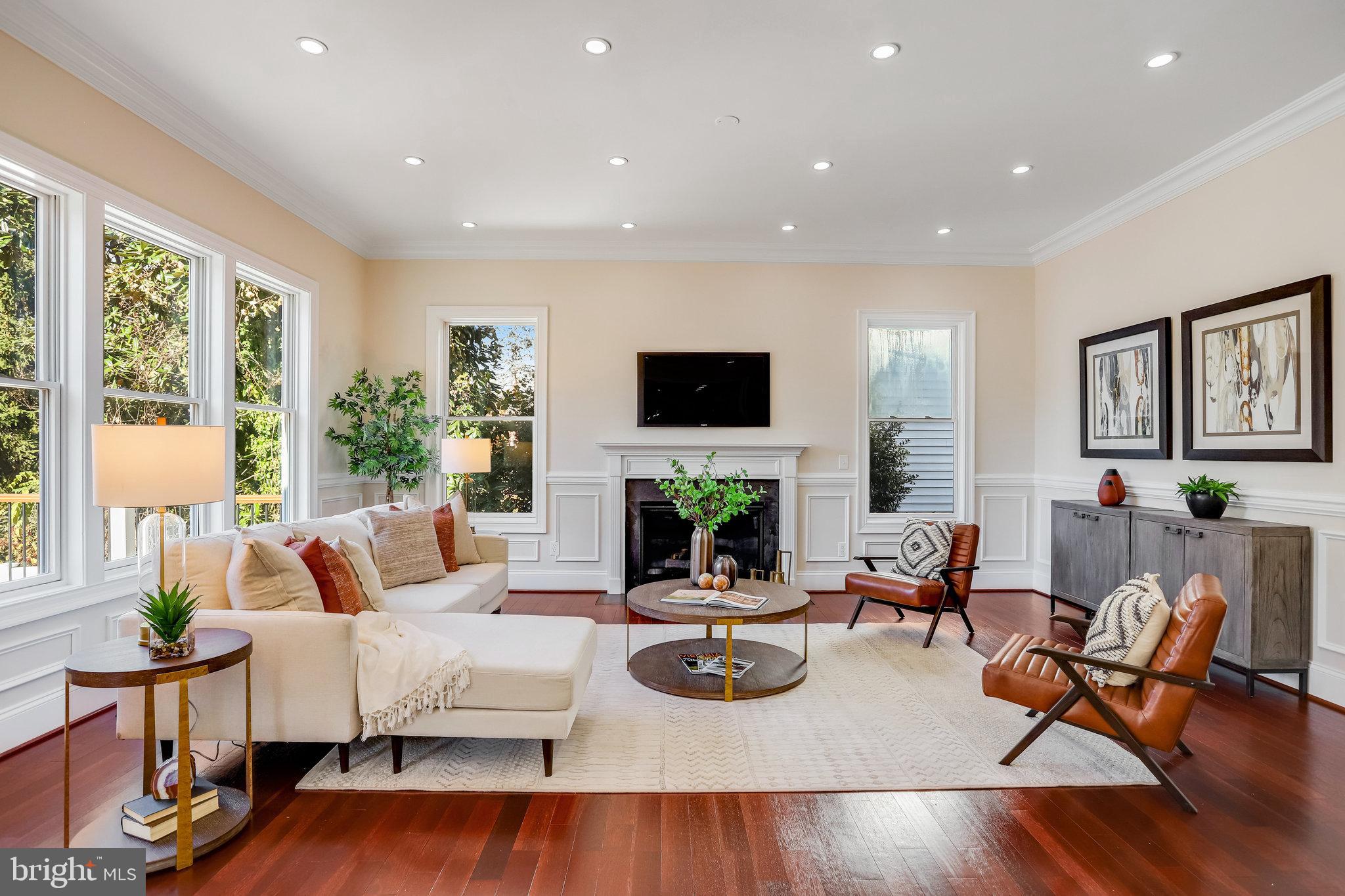 PIMMIT HILLS - Residential