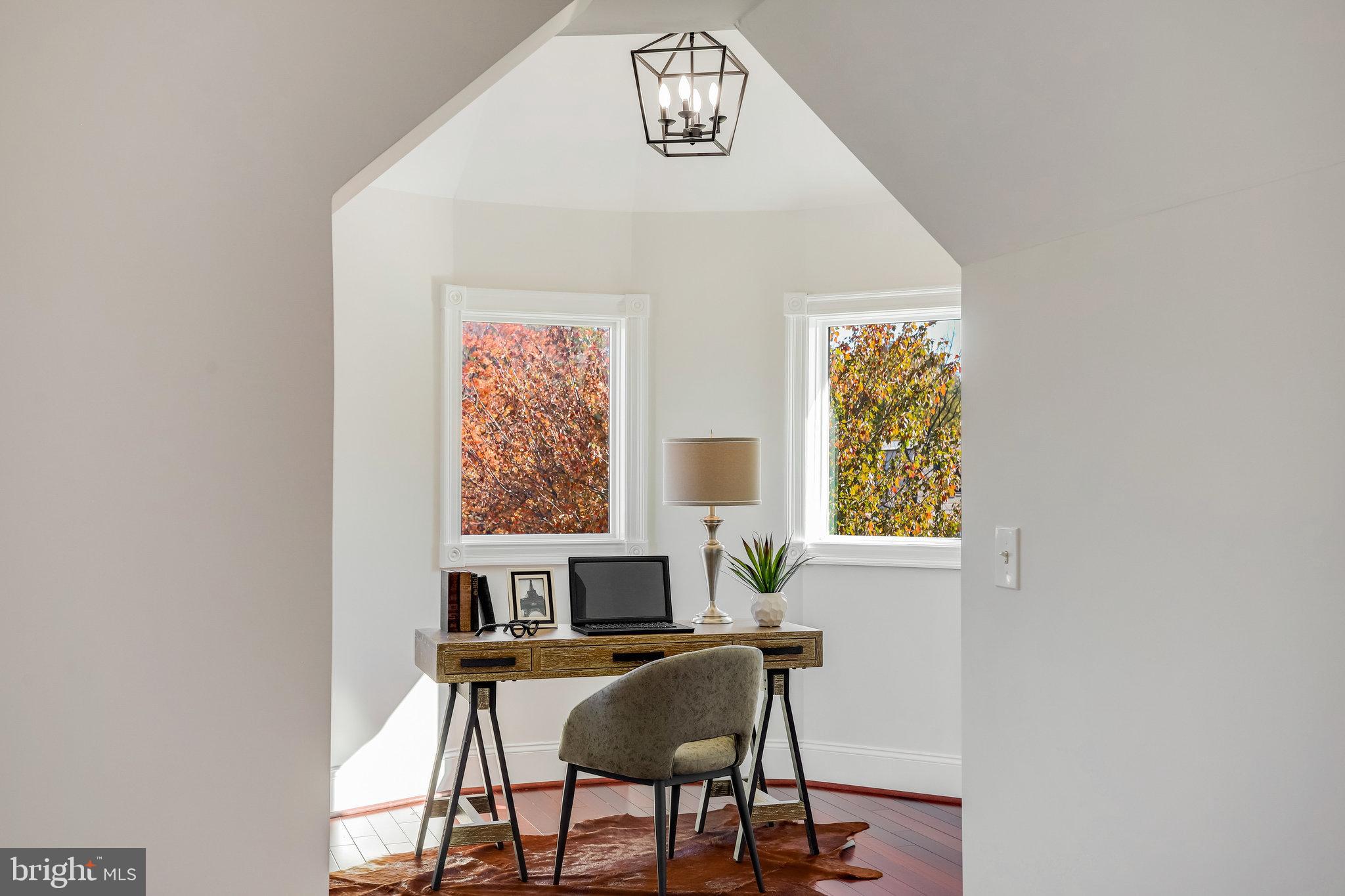 PIMMIT HILLS - Residential