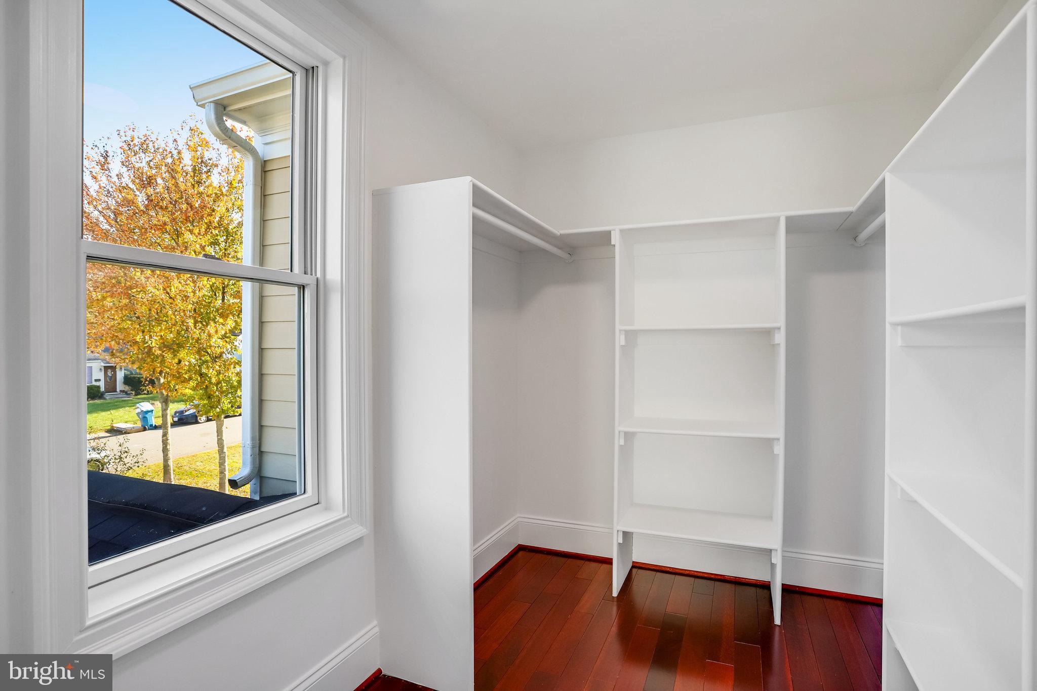 PIMMIT HILLS - Residential