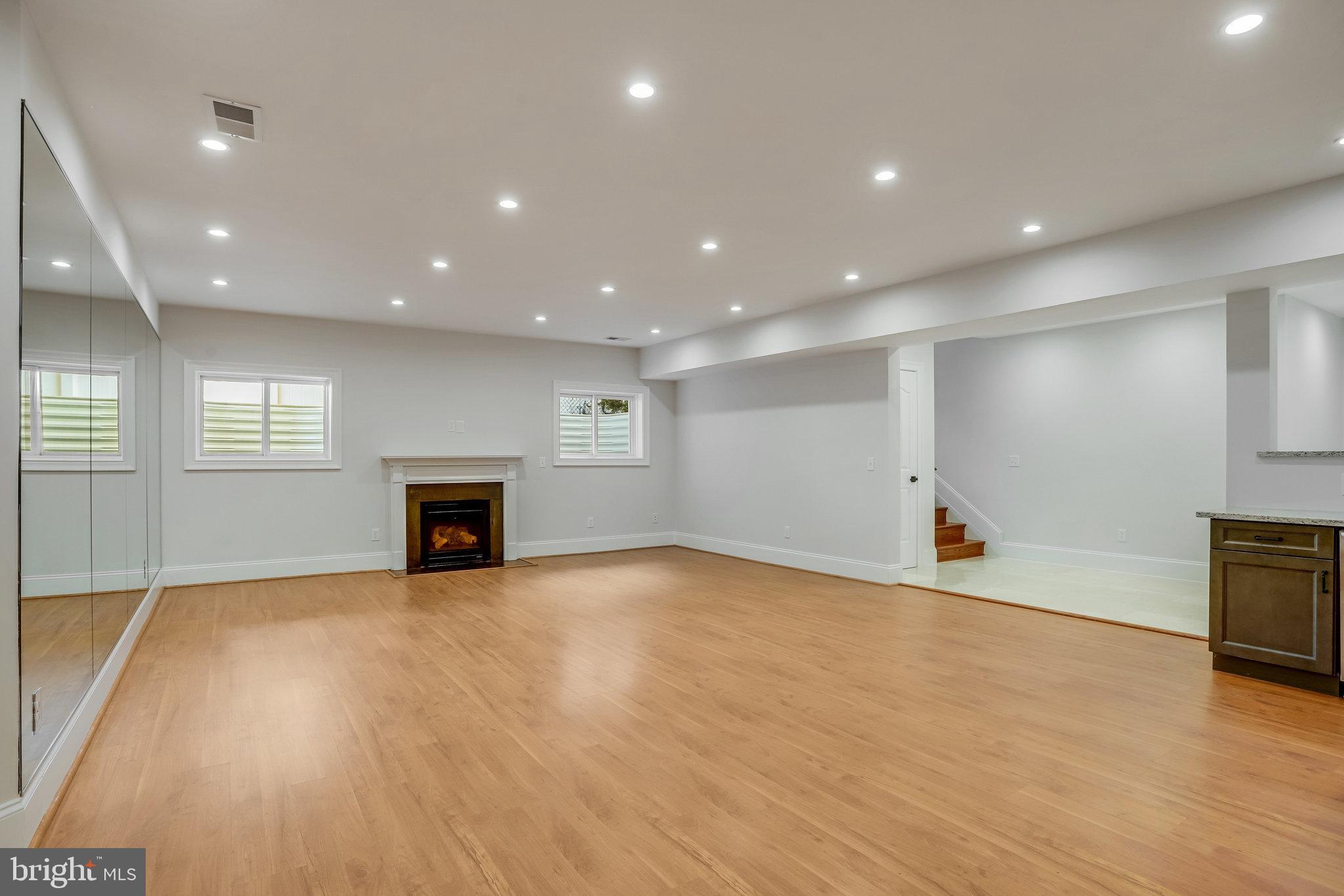 PIMMIT HILLS - Residential