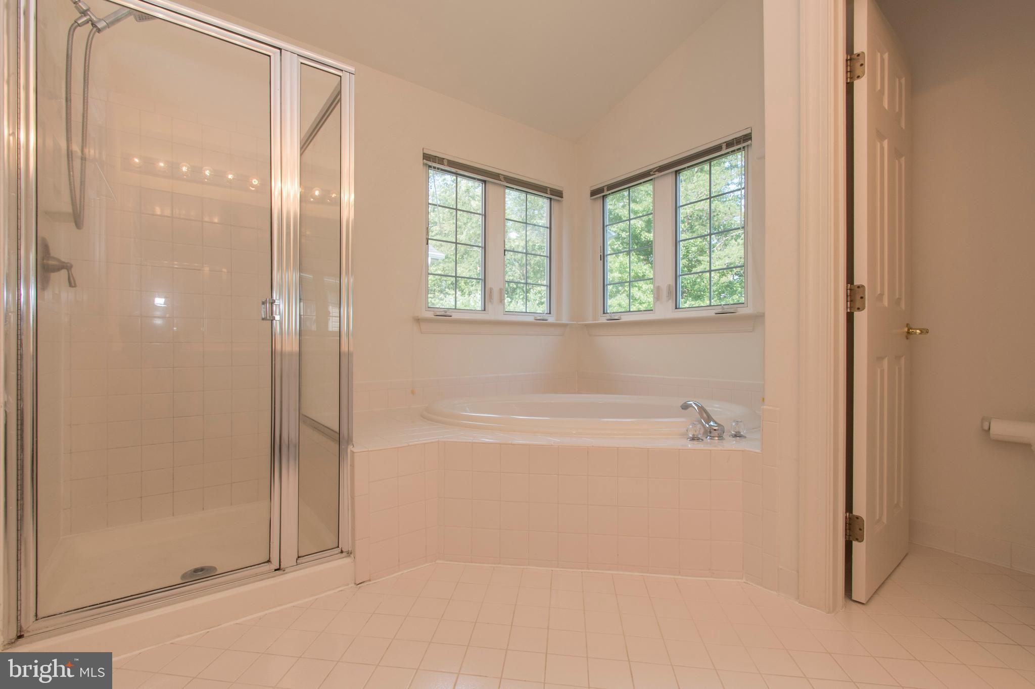 WILLOWS OF POTOMAC - Residential Lease