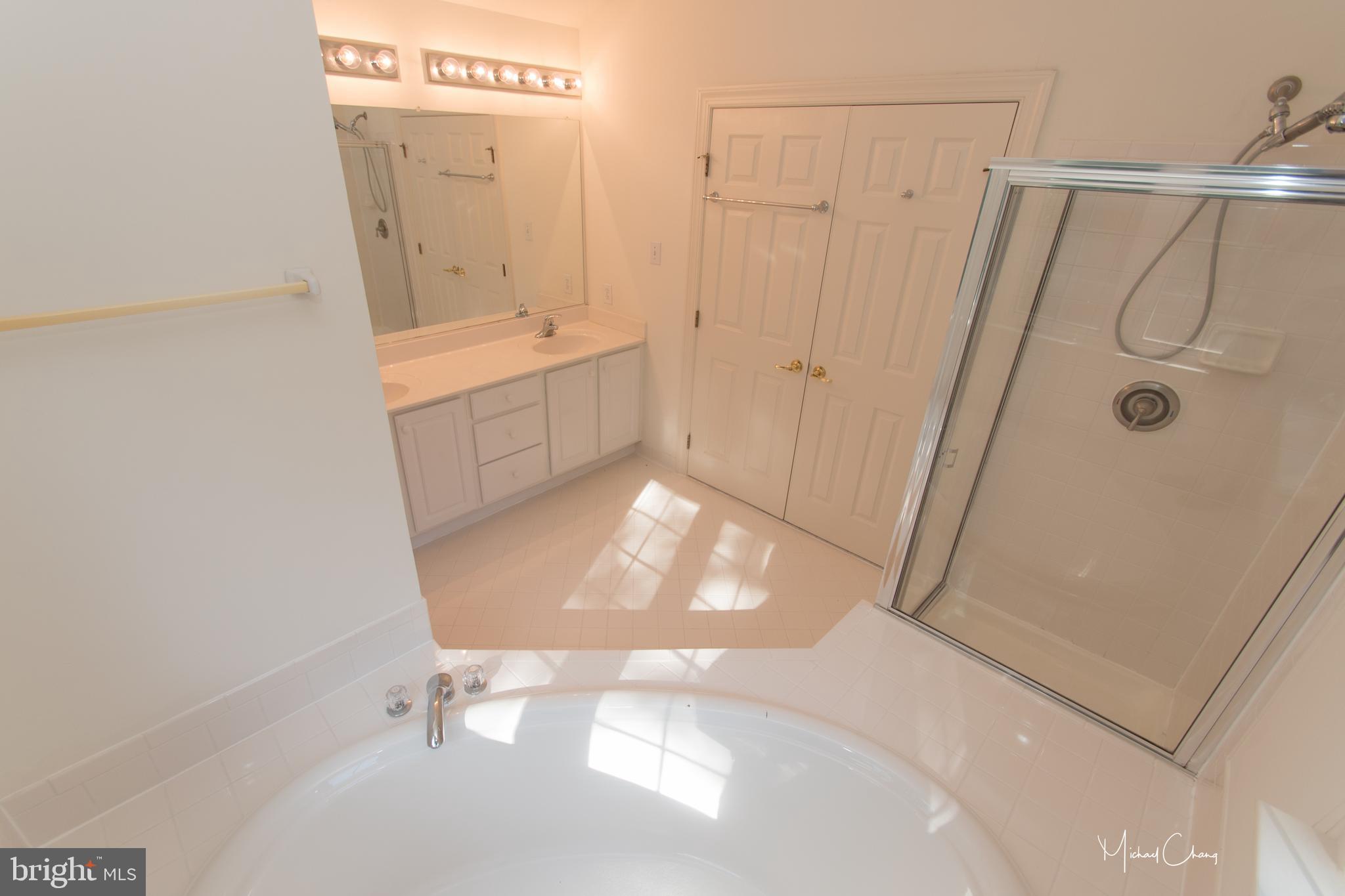 WILLOWS OF POTOMAC - Residential Lease