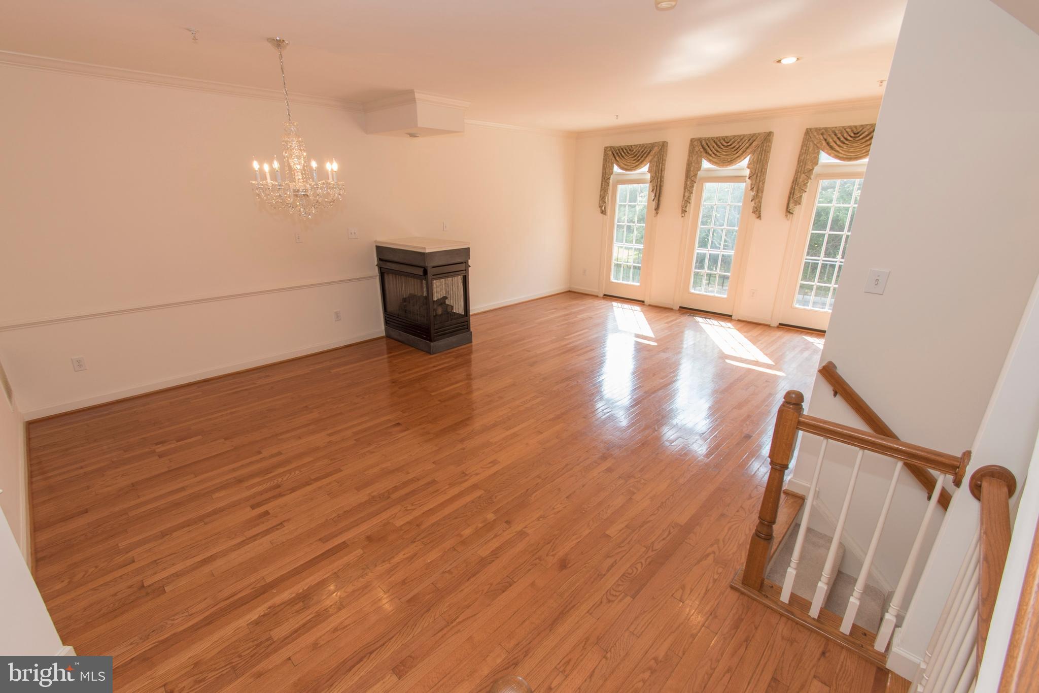 WILLOWS OF POTOMAC - Residential Lease