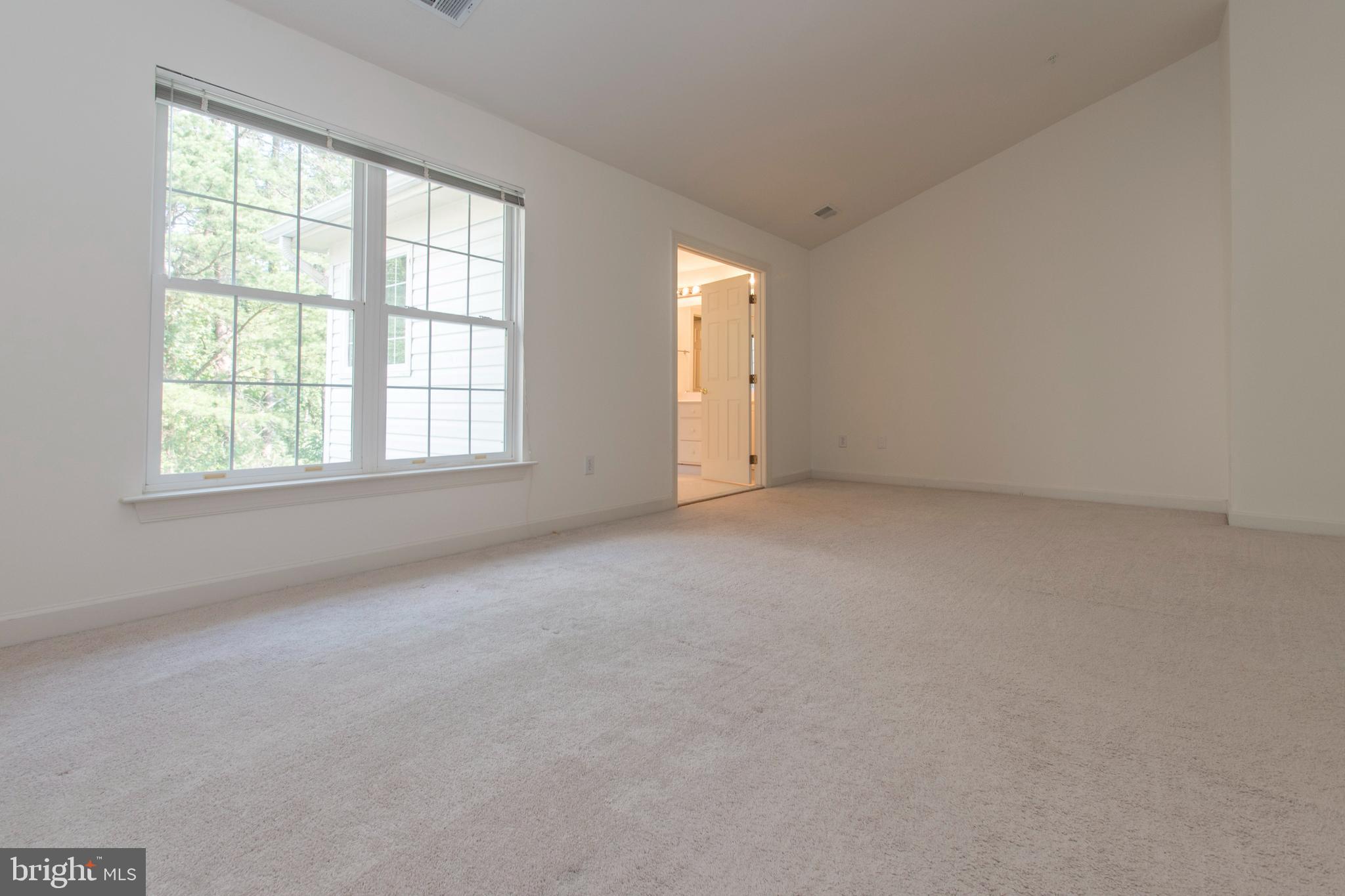 WILLOWS OF POTOMAC - Residential Lease