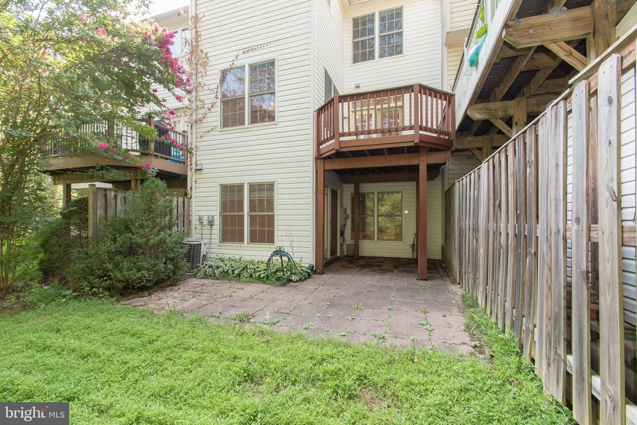 WILLOWS OF POTOMAC - Residential Lease