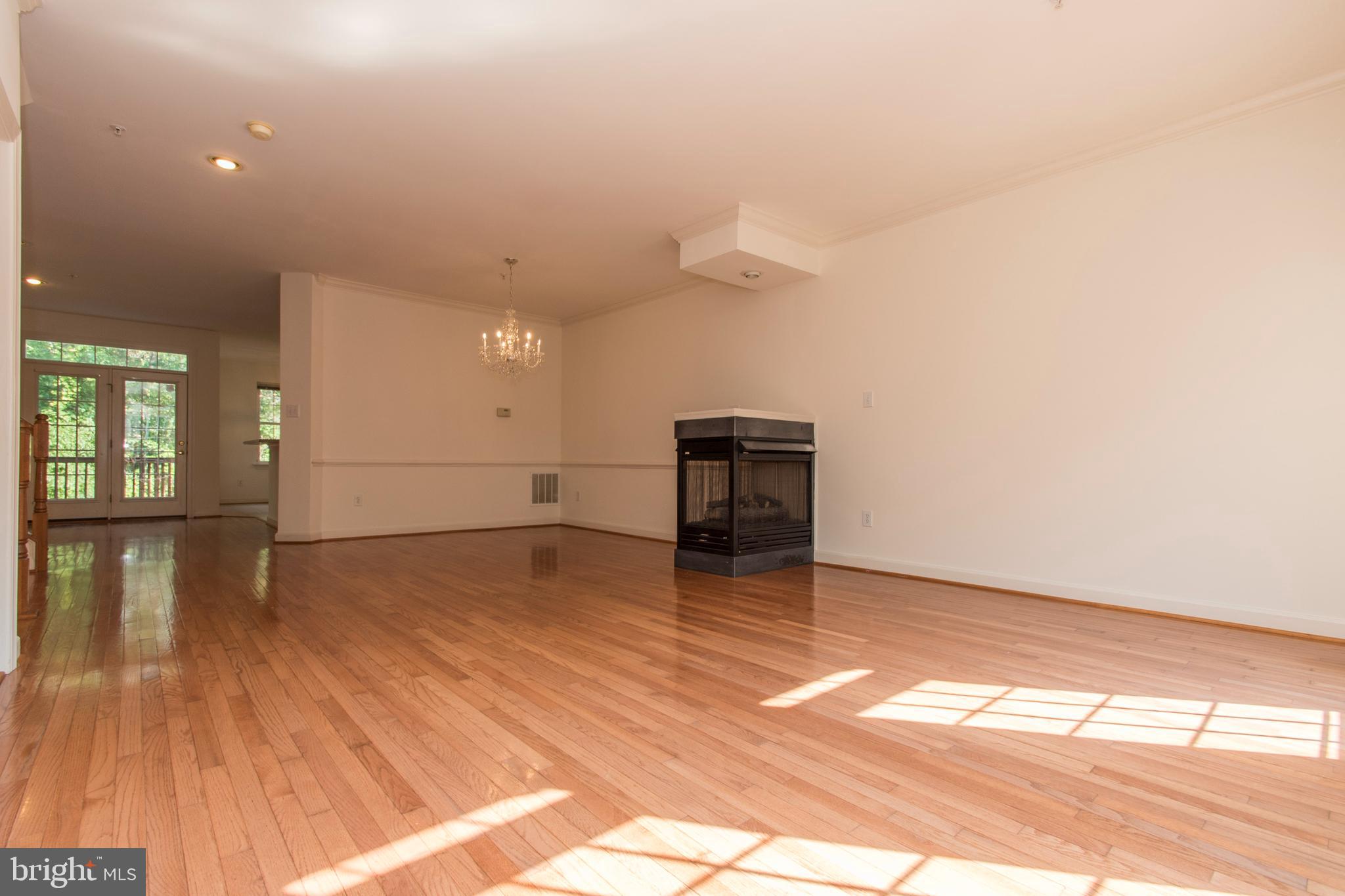 WILLOWS OF POTOMAC - Residential Lease