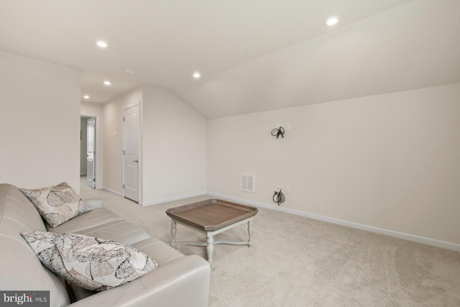 HERON PONDS - Residential