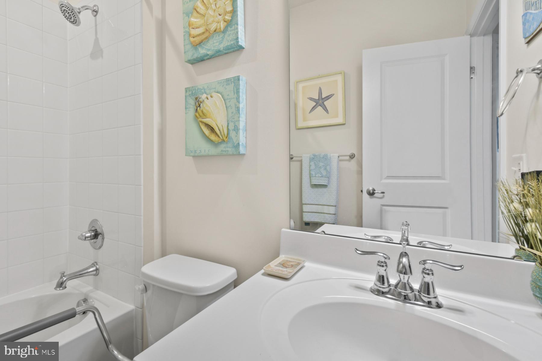 HERON PONDS - Residential