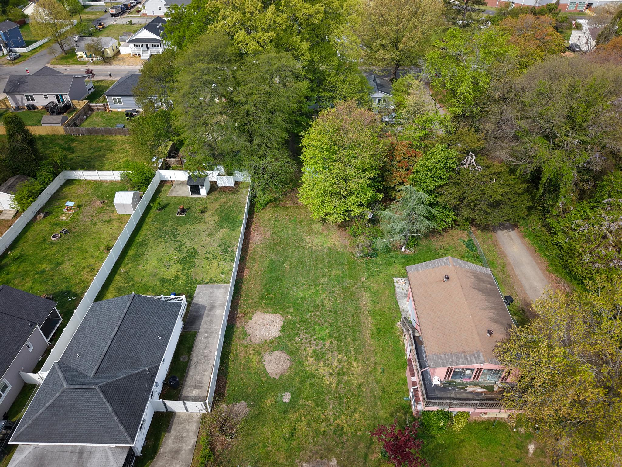 CLASSIC SHORES - Land