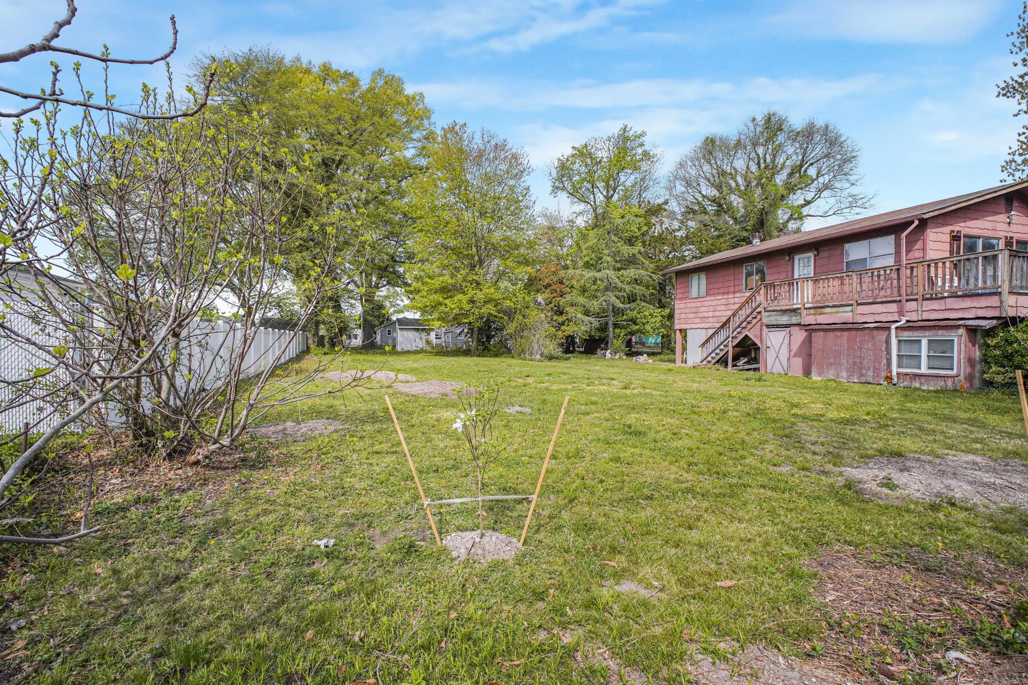 CLASSIC SHORES - Land