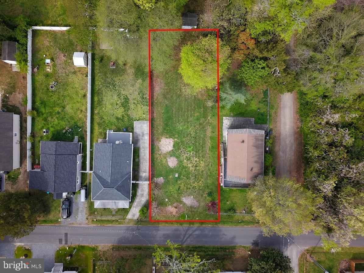 CLASSIC SHORES - Land