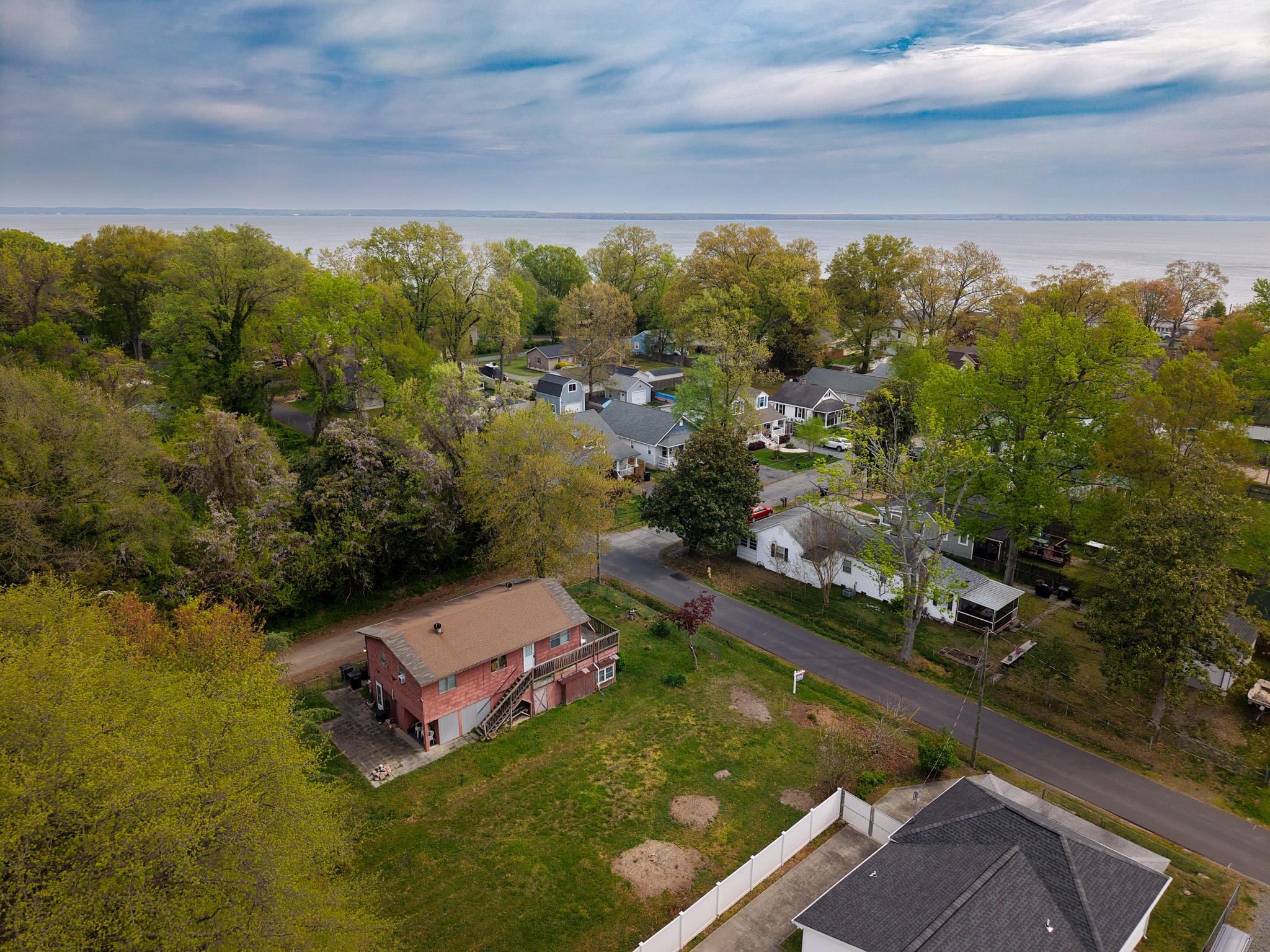 CLASSIC SHORES - Land