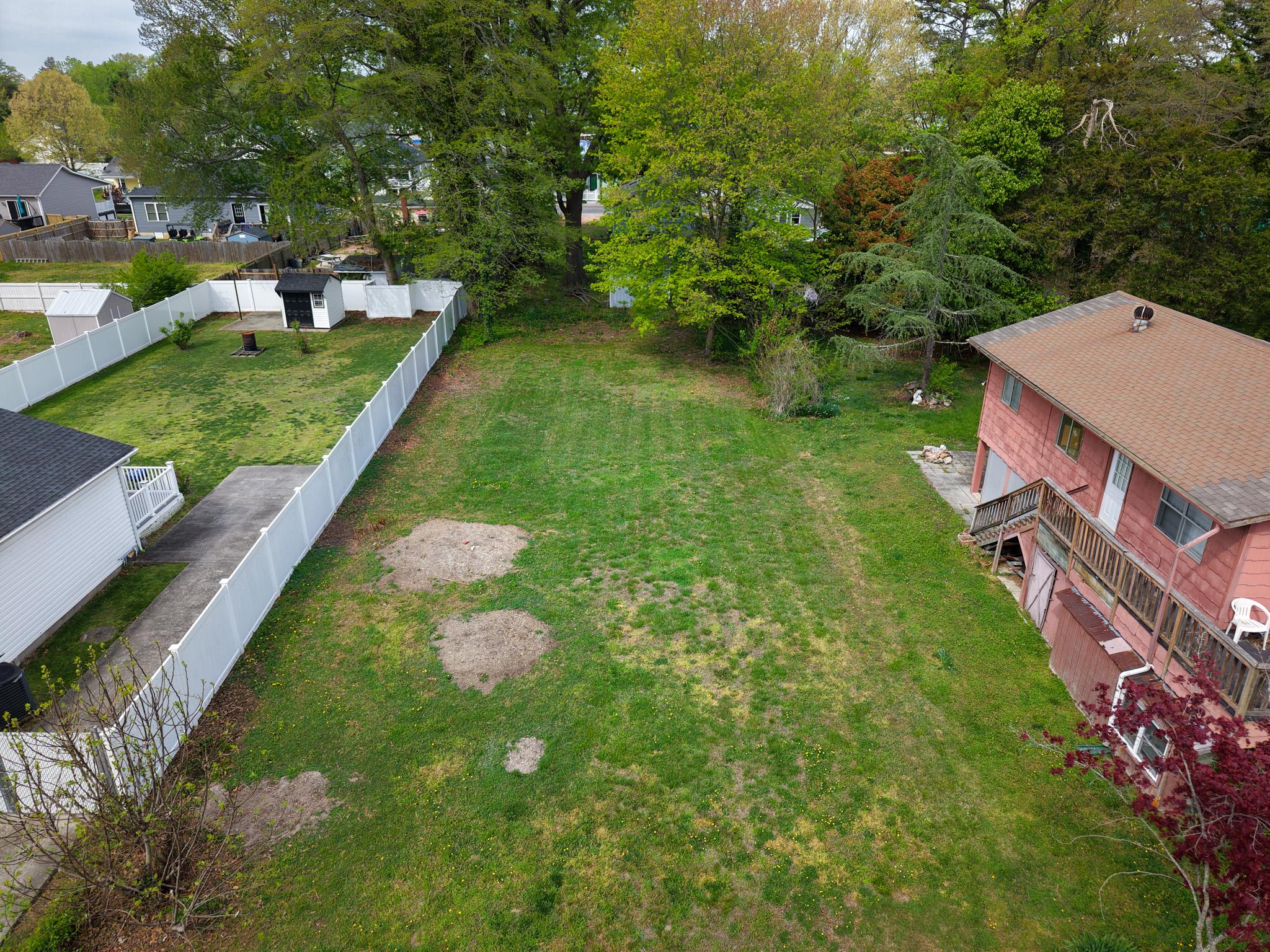 CLASSIC SHORES - Land