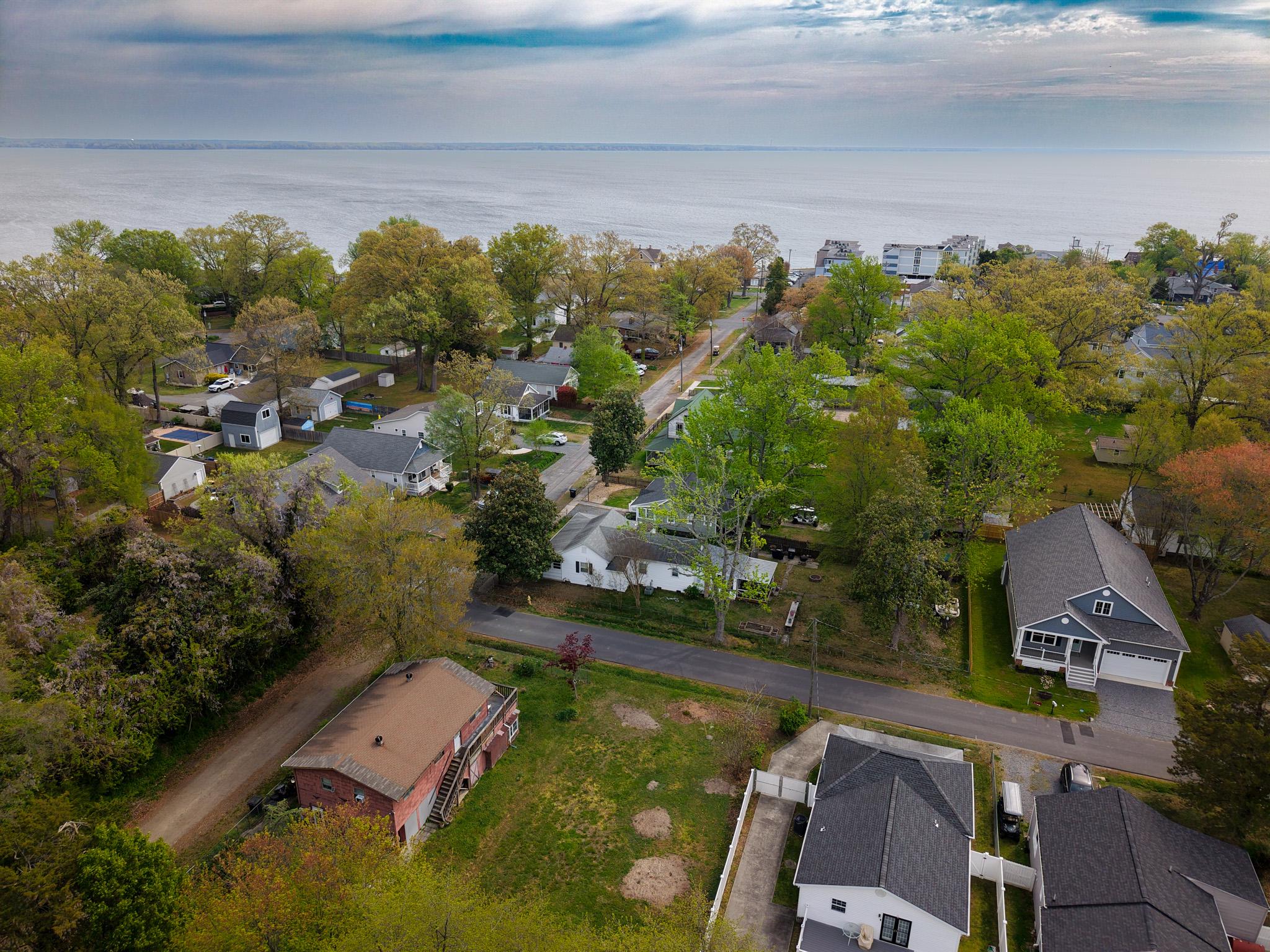 CLASSIC SHORES - Land